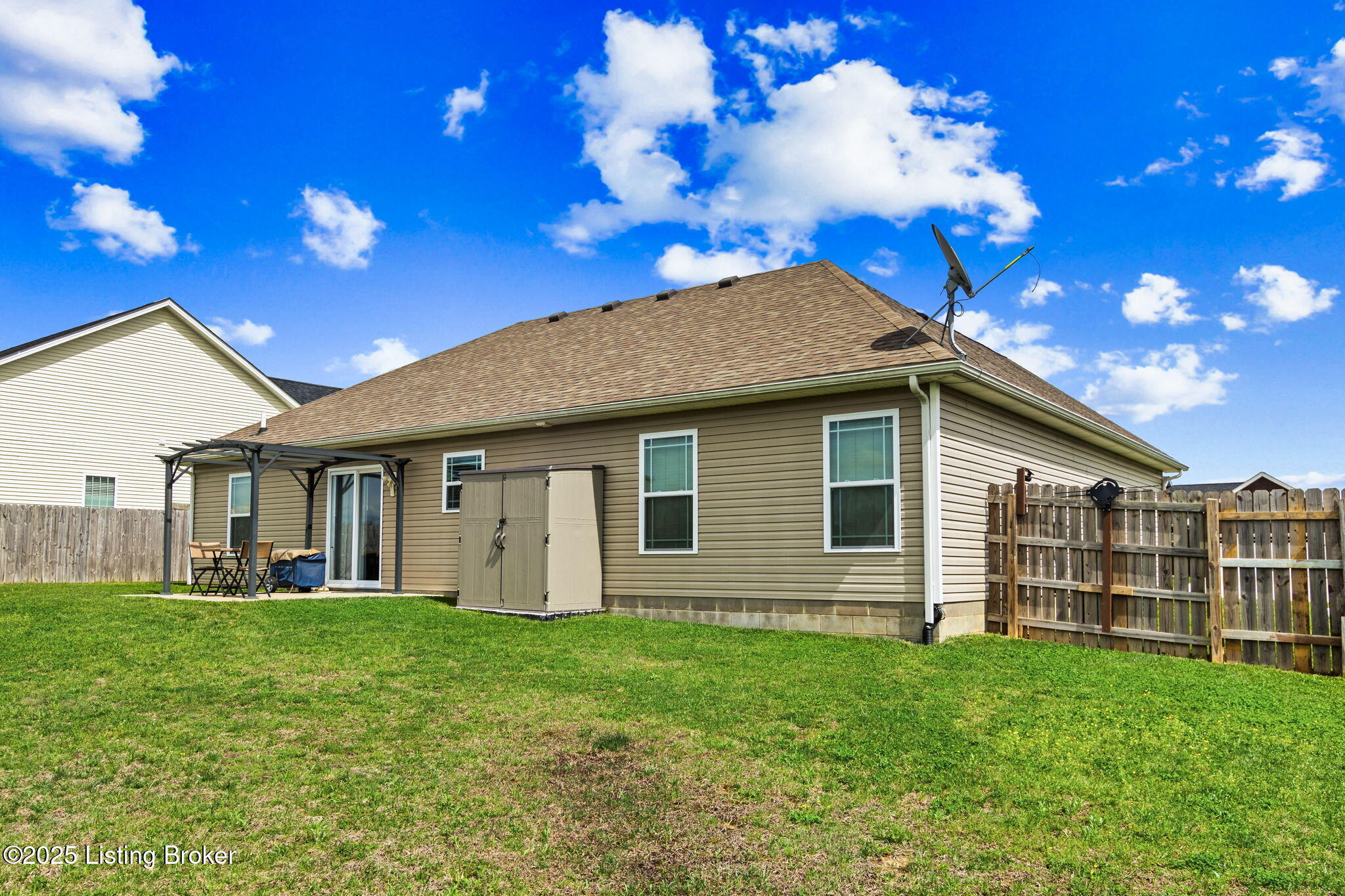 105 Aiden Ln