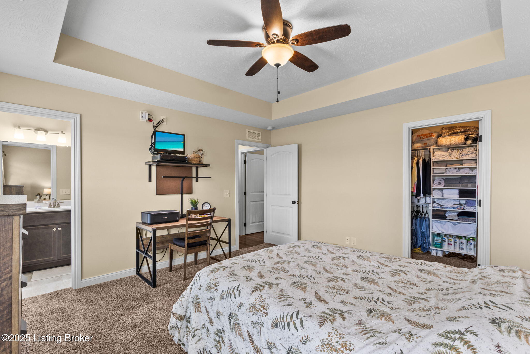 105 Aiden Ln