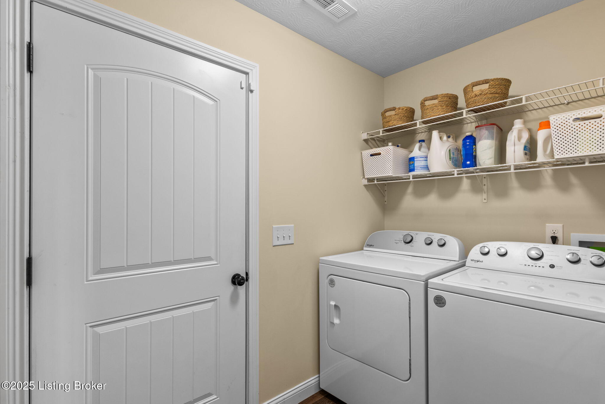 105 Aiden Ln