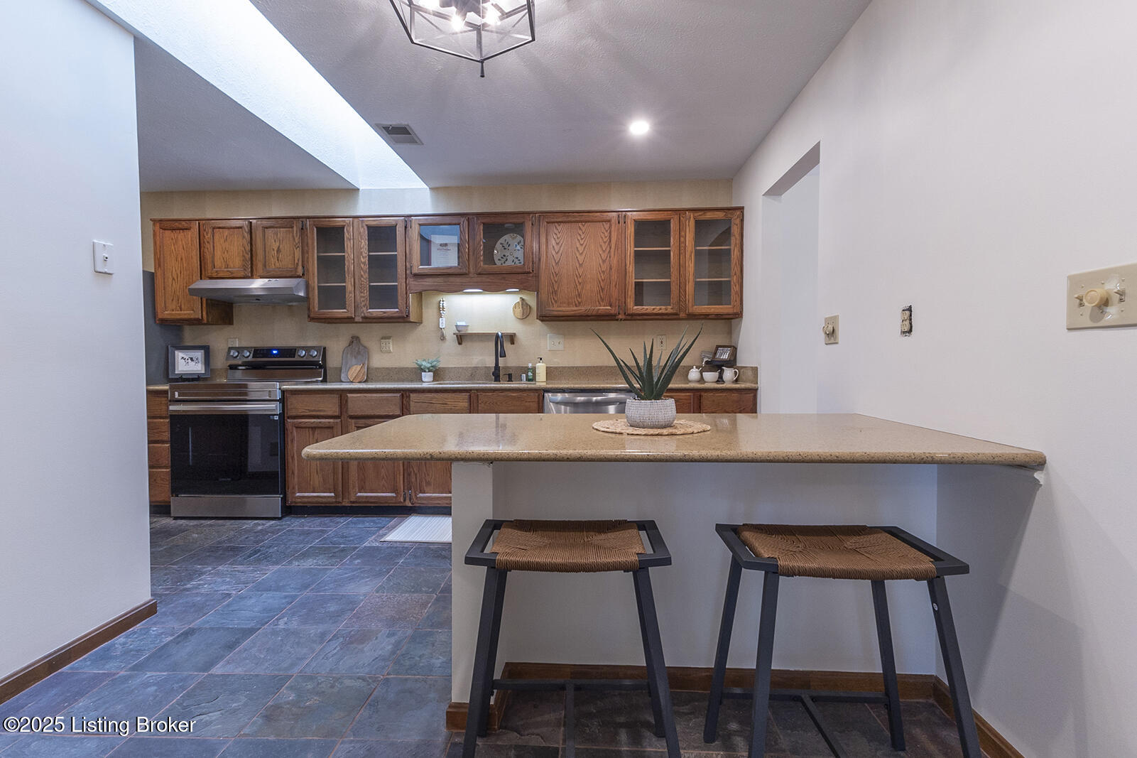 1208 Forest Park Rd