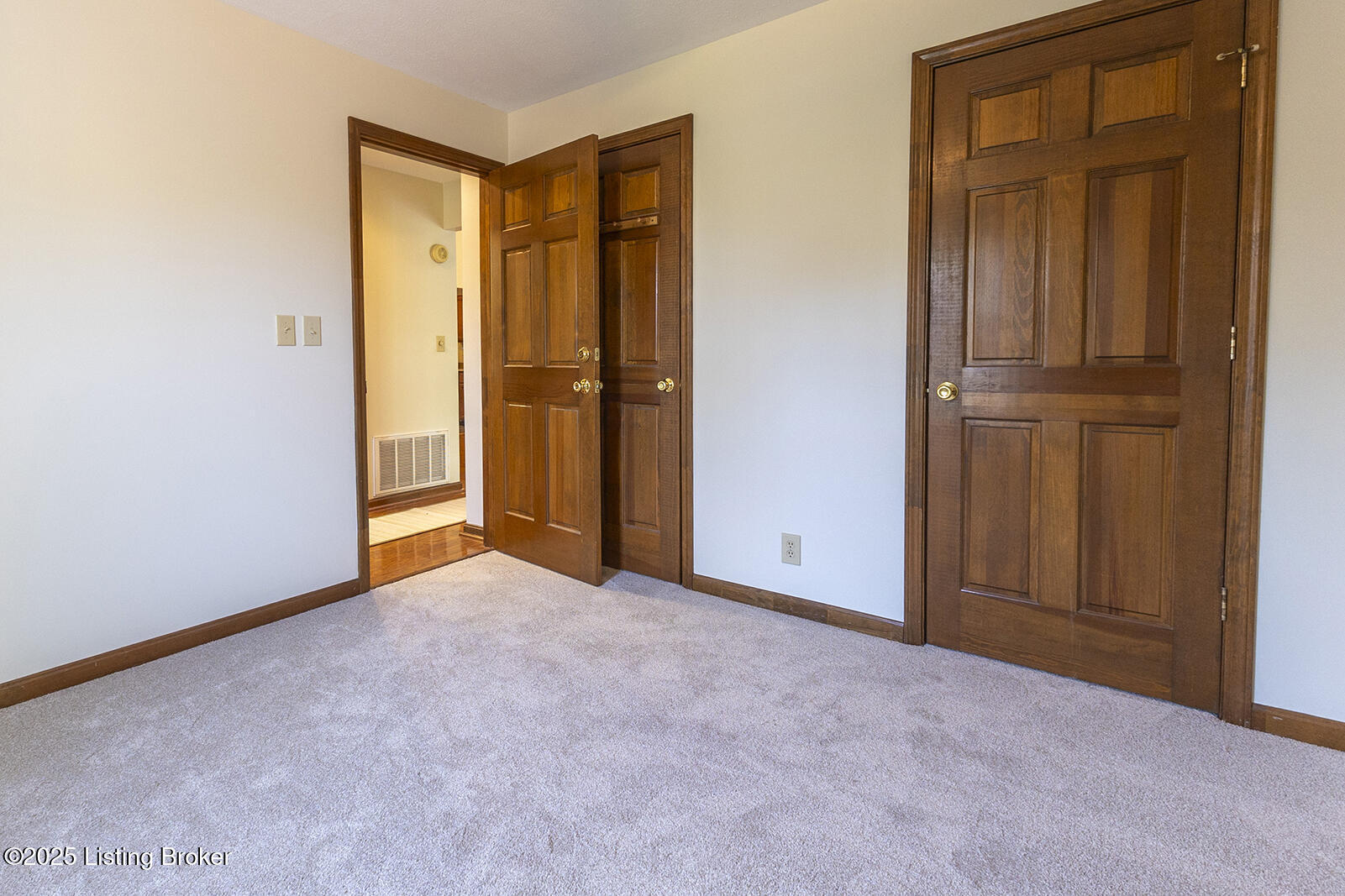 1208 Forest Park Rd