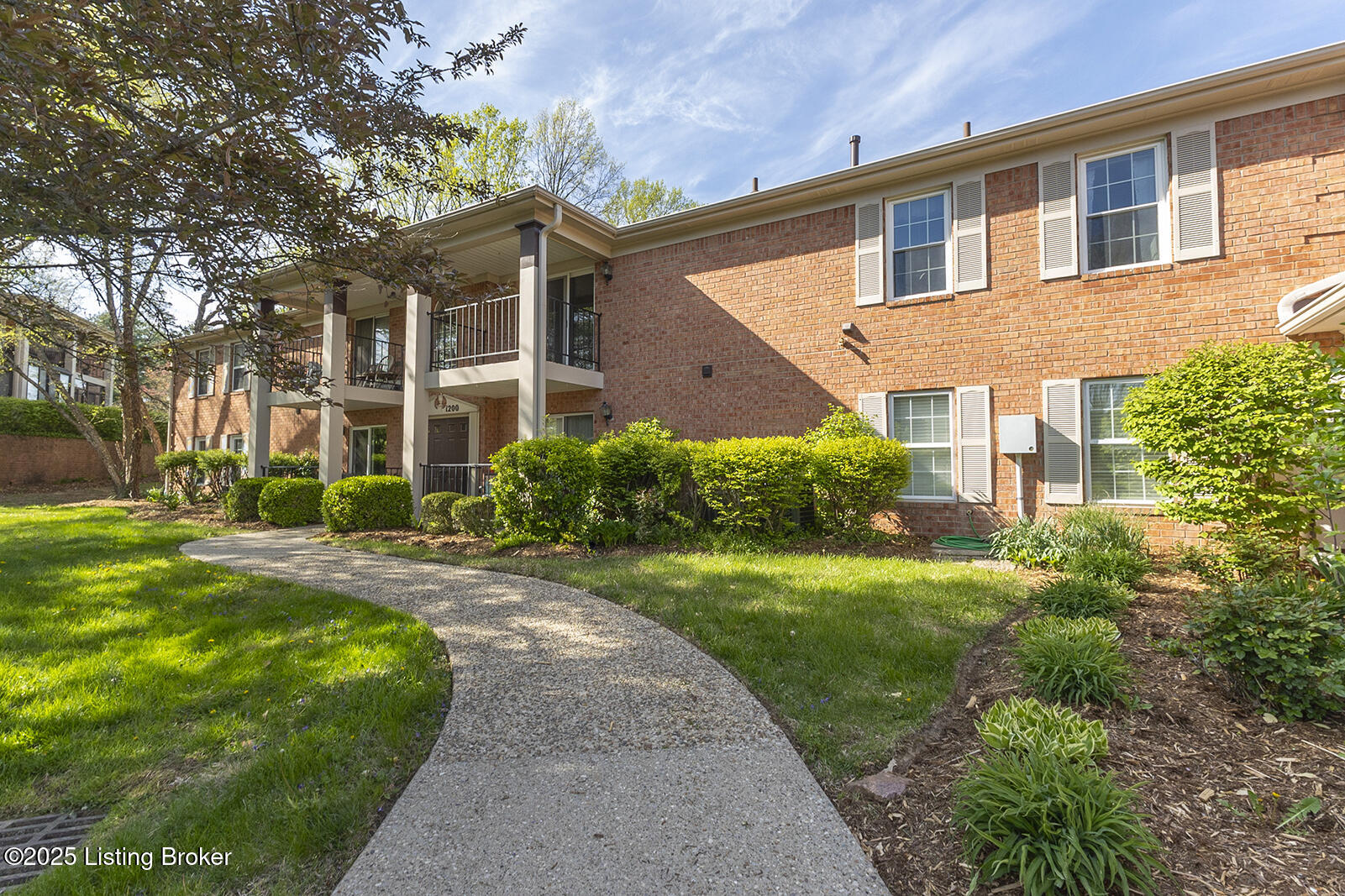 1208 Forest Park Rd