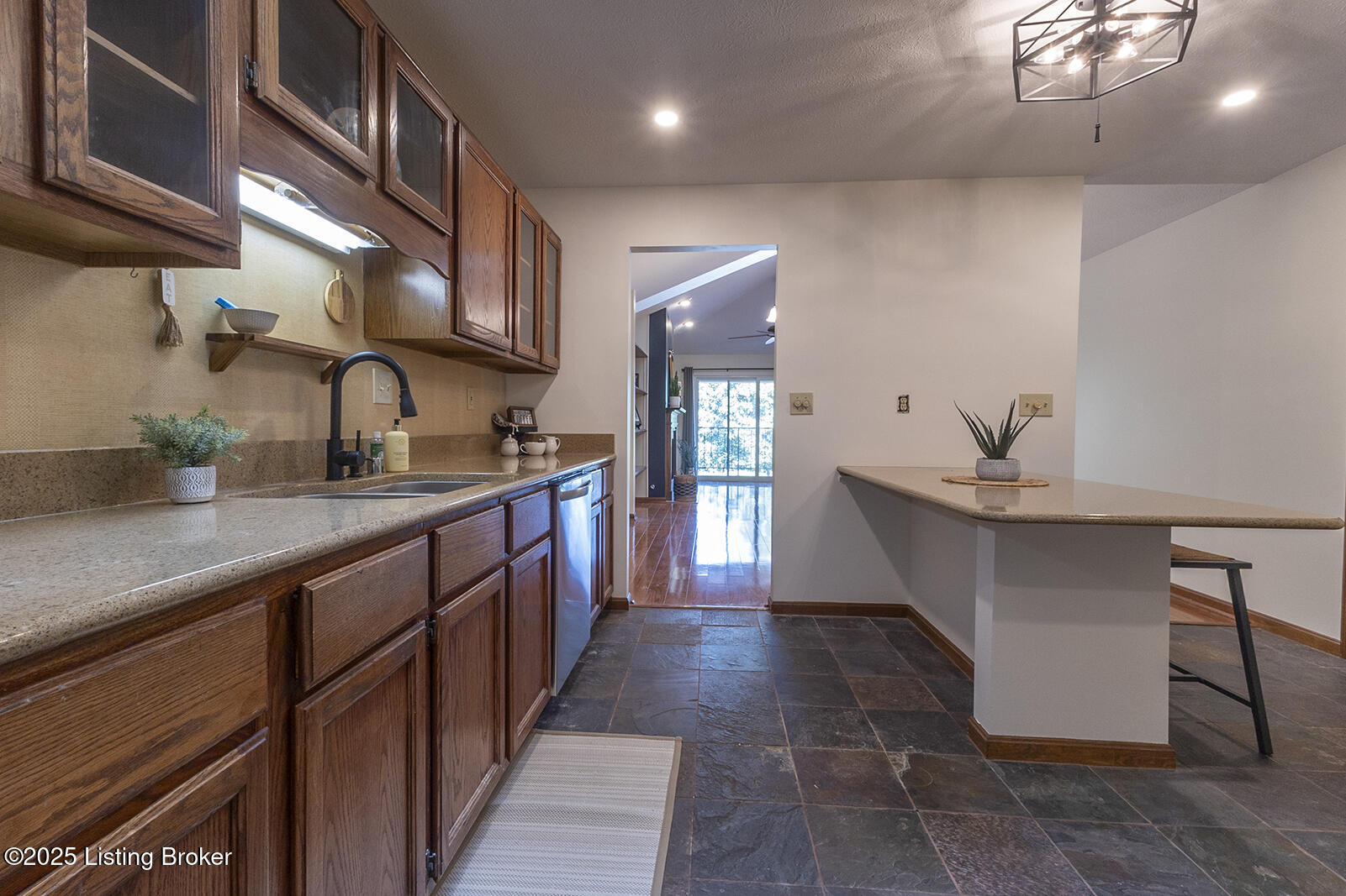 1208 Forest Park Rd