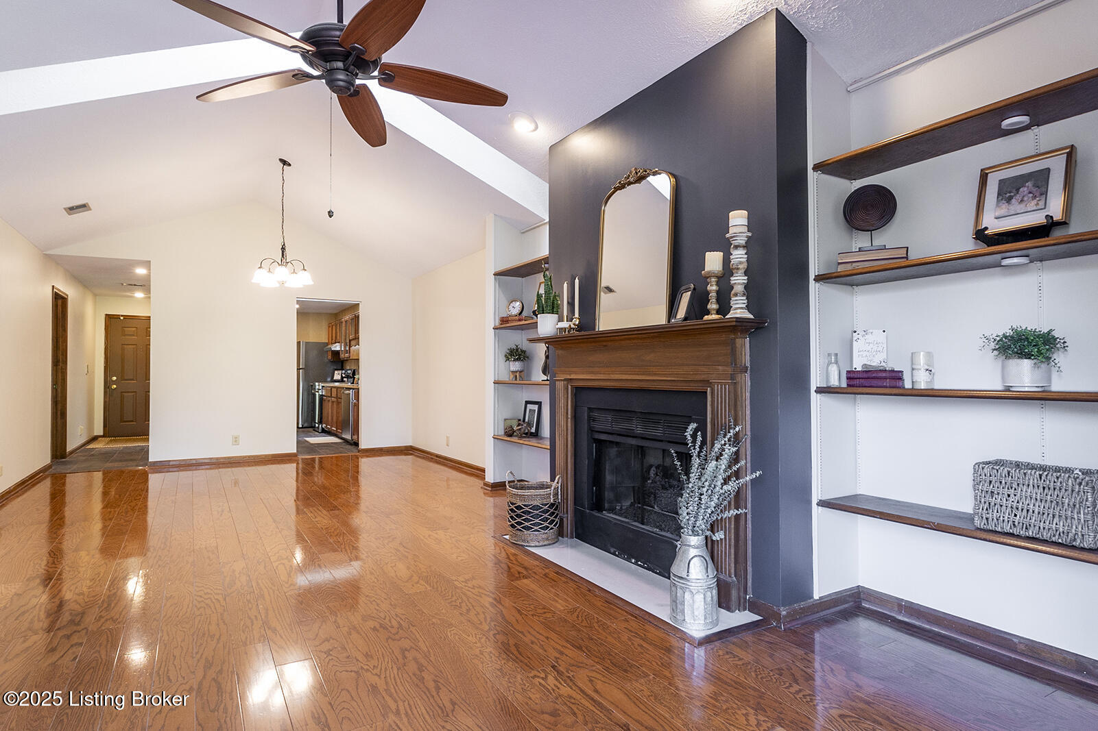 1208 Forest Park Rd