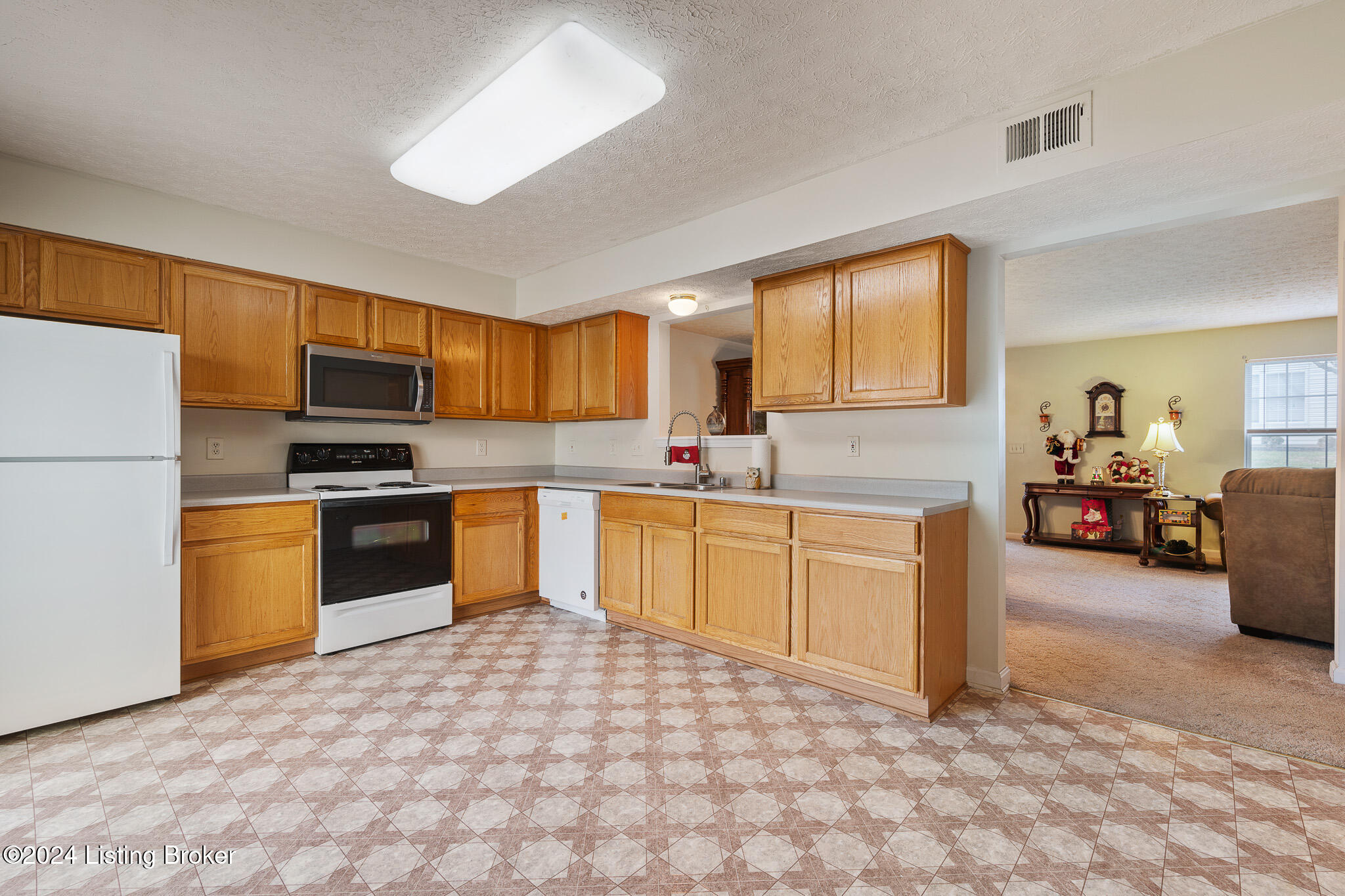 7902 Misty Green Way