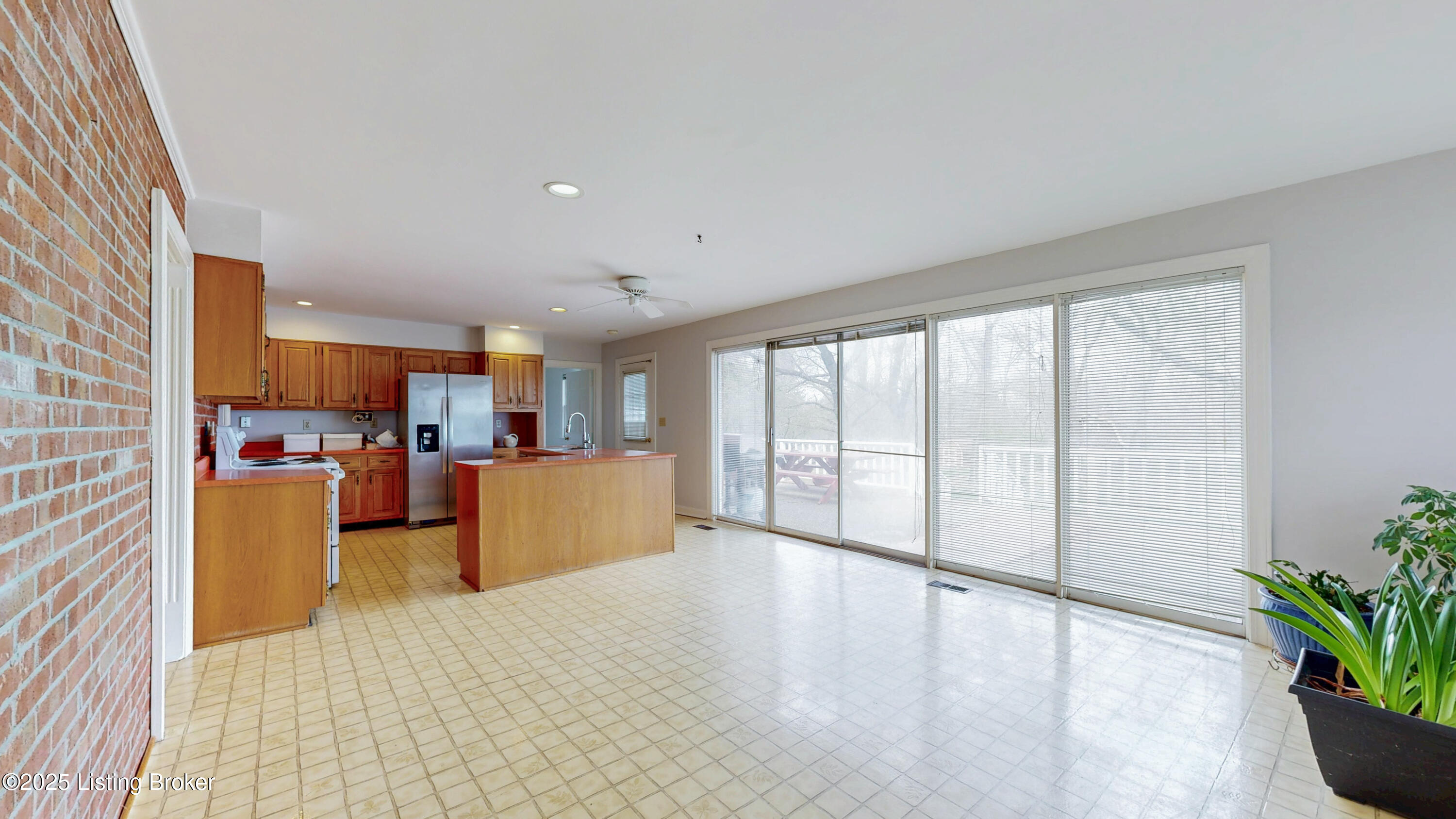 319 Central Ave