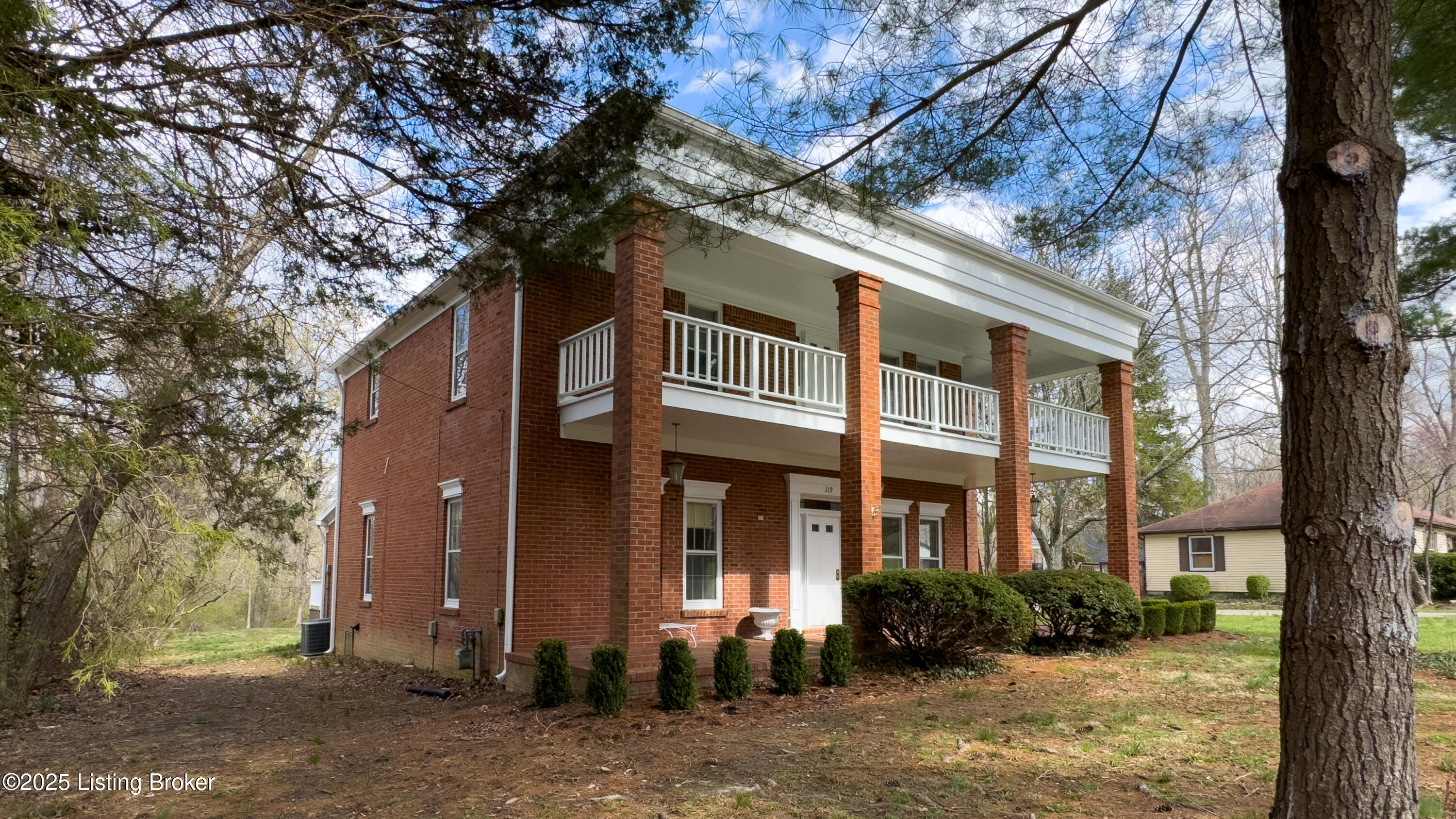 319 Central Ave