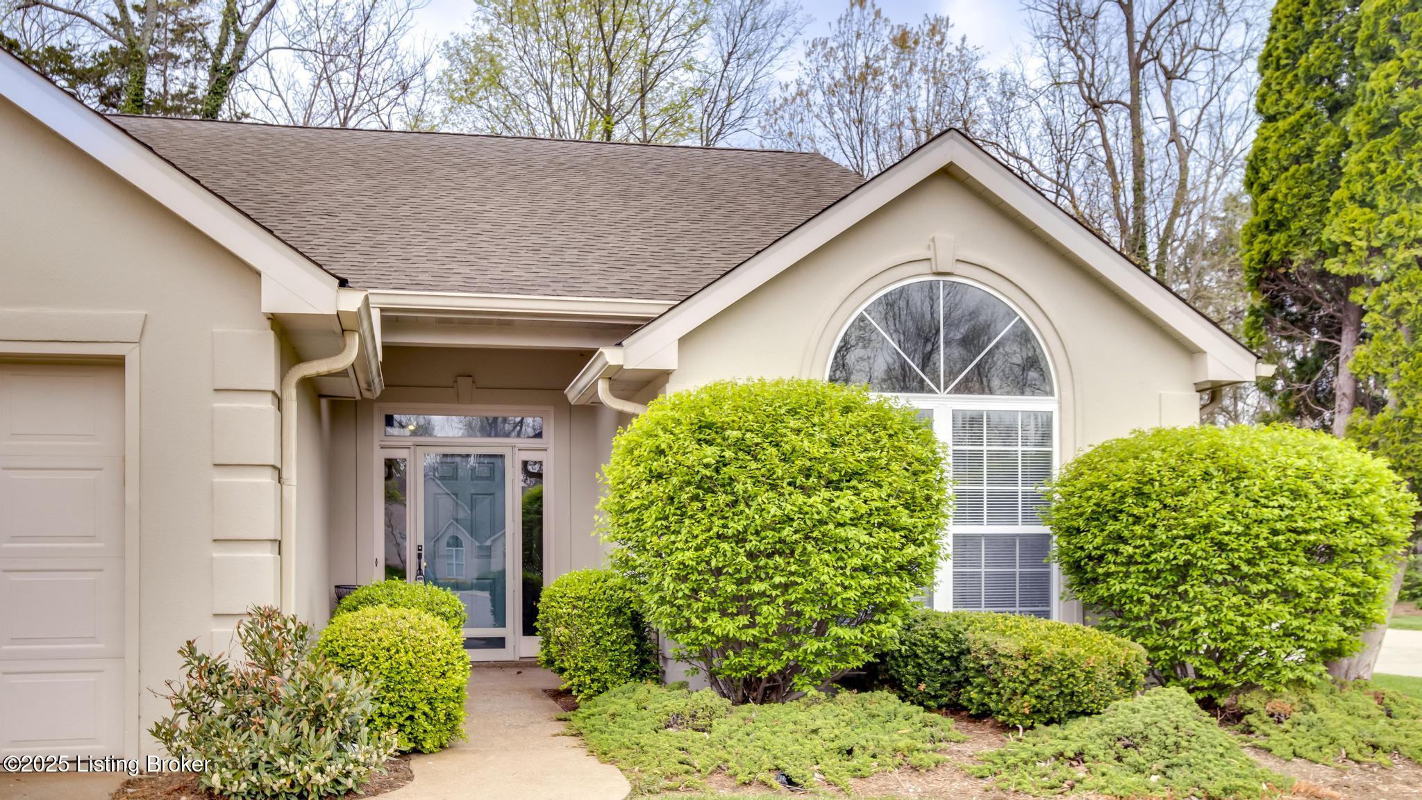 525 Village Lake Dr