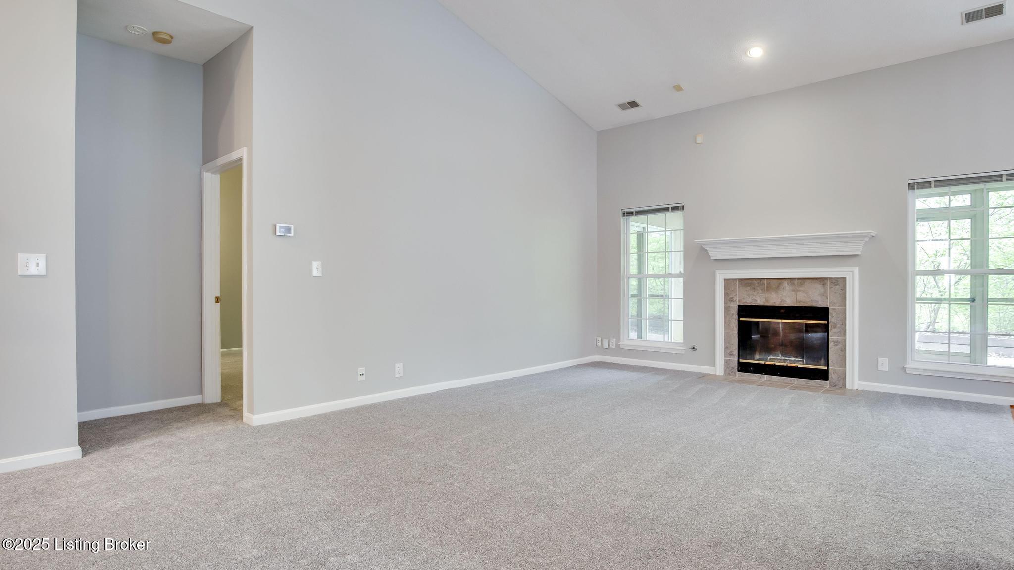 525 Village Lake Dr