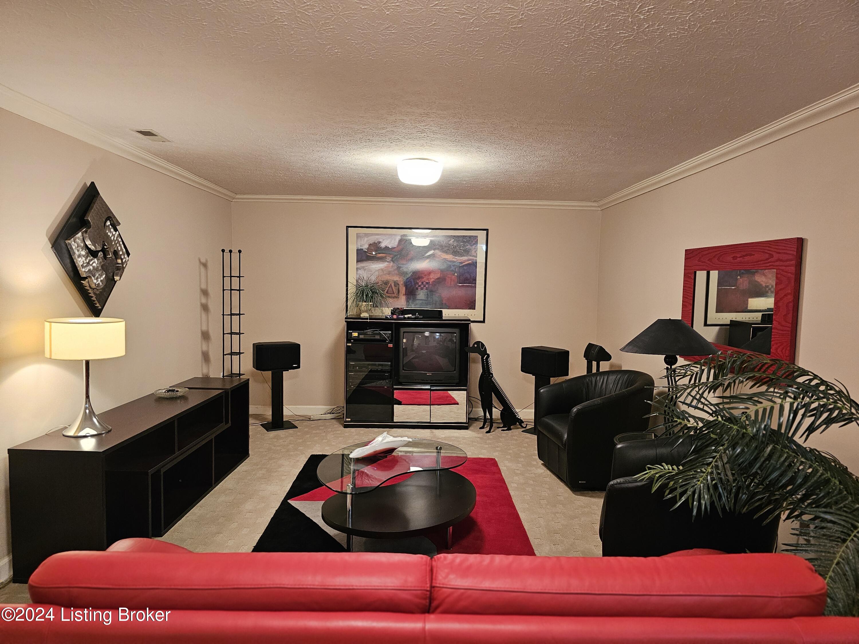 5 Autumn Hill Ct