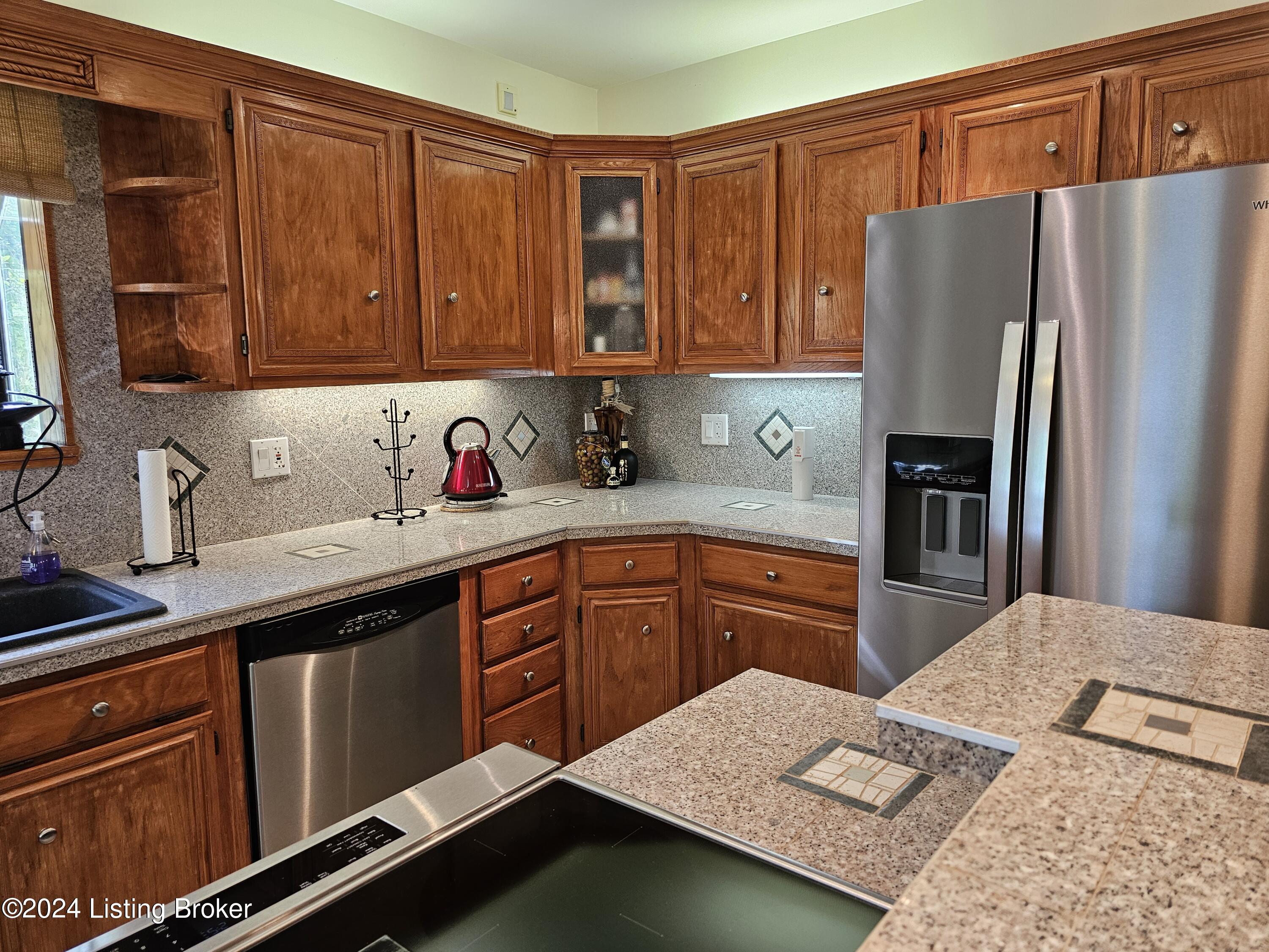 5 Autumn Hill Ct