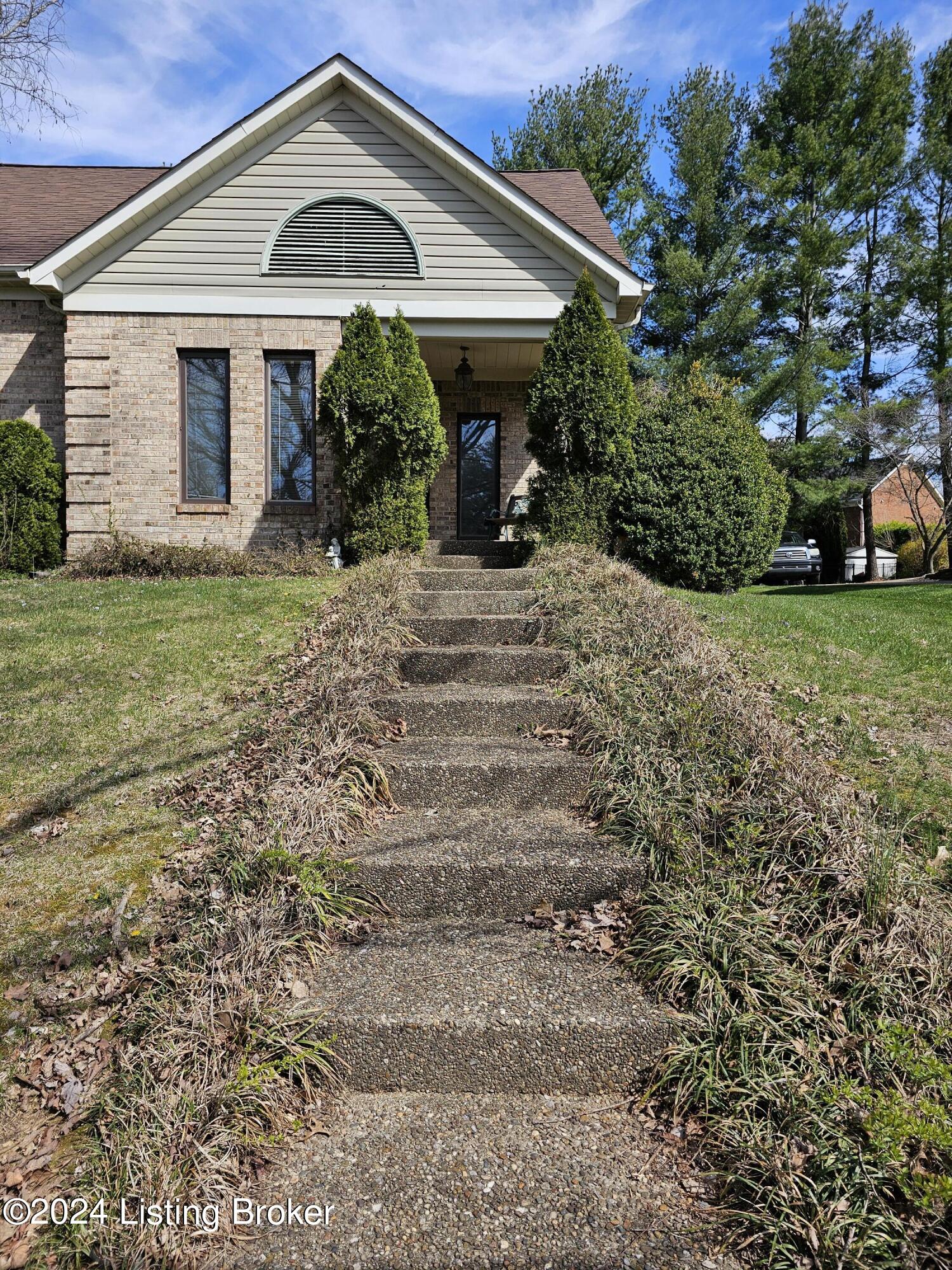 5 Autumn Hill Ct