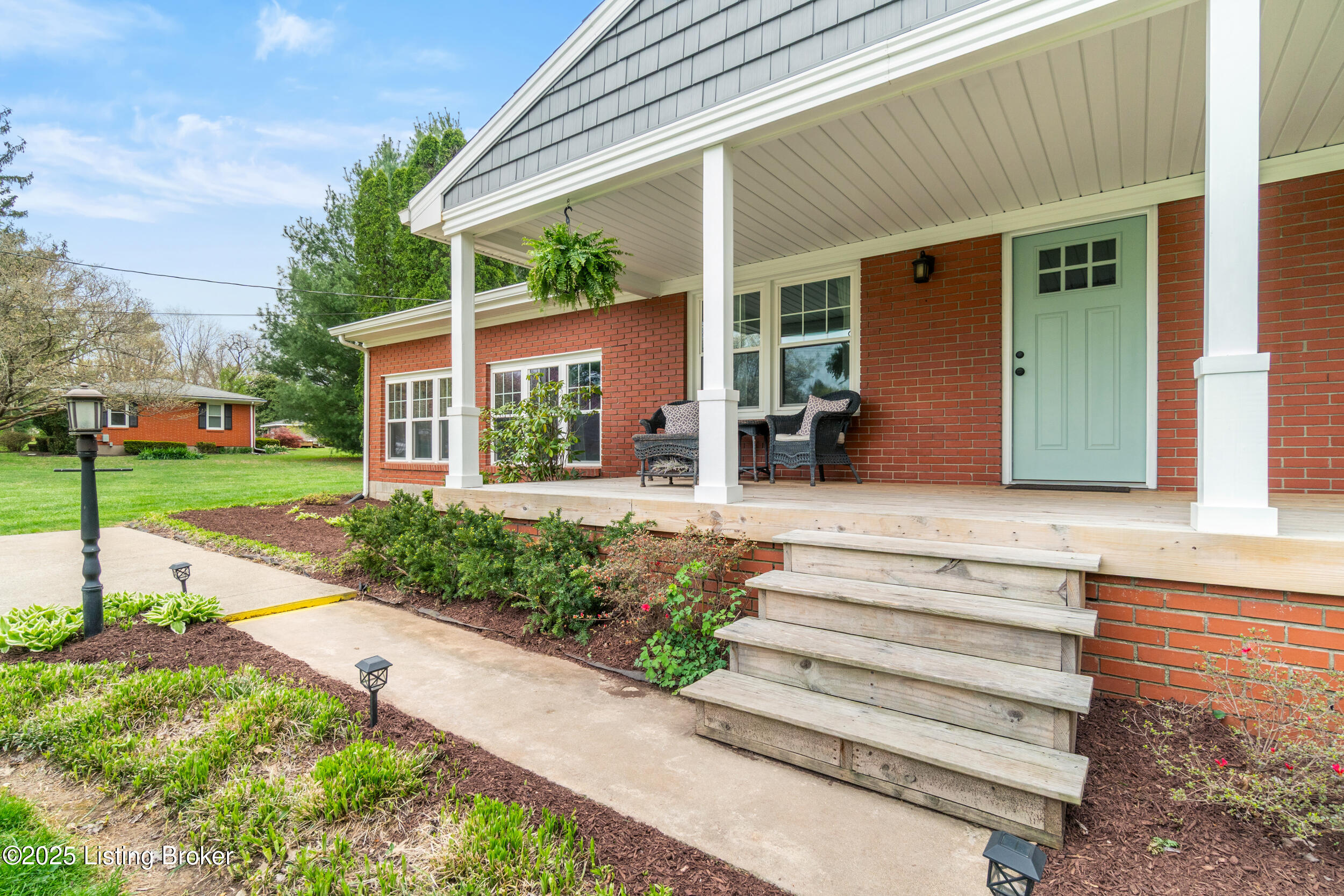 8112 Welsh Rd