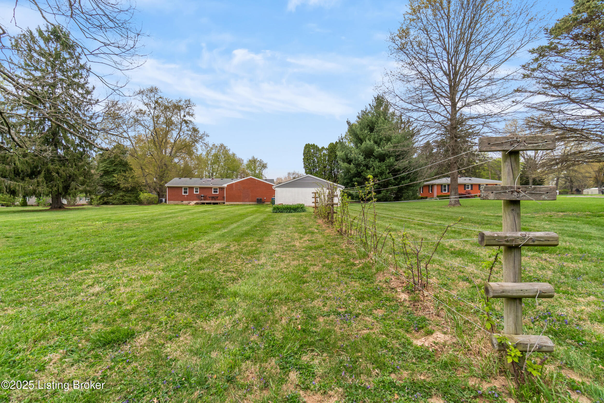 8112 Welsh Rd