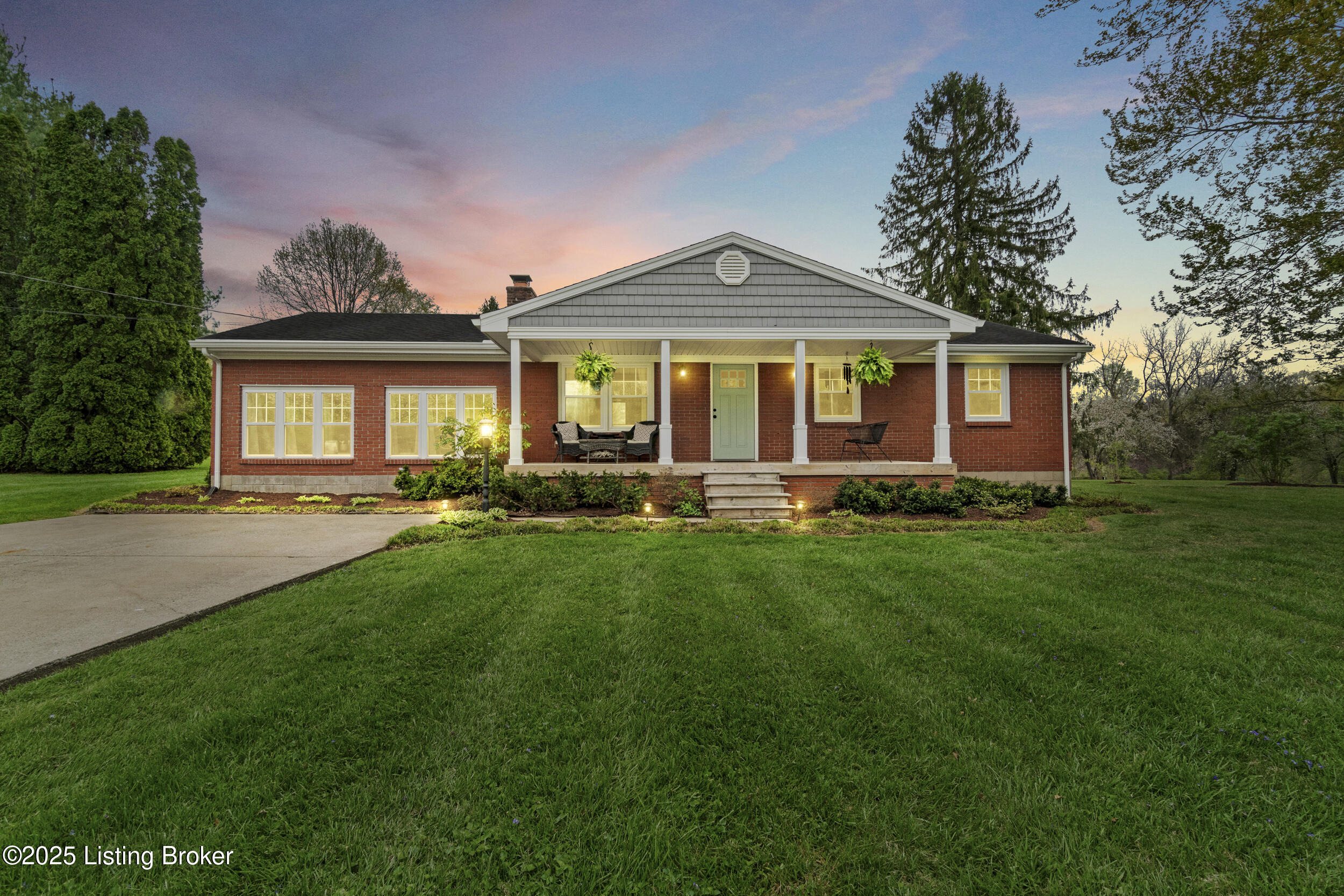 8112 Welsh Rd