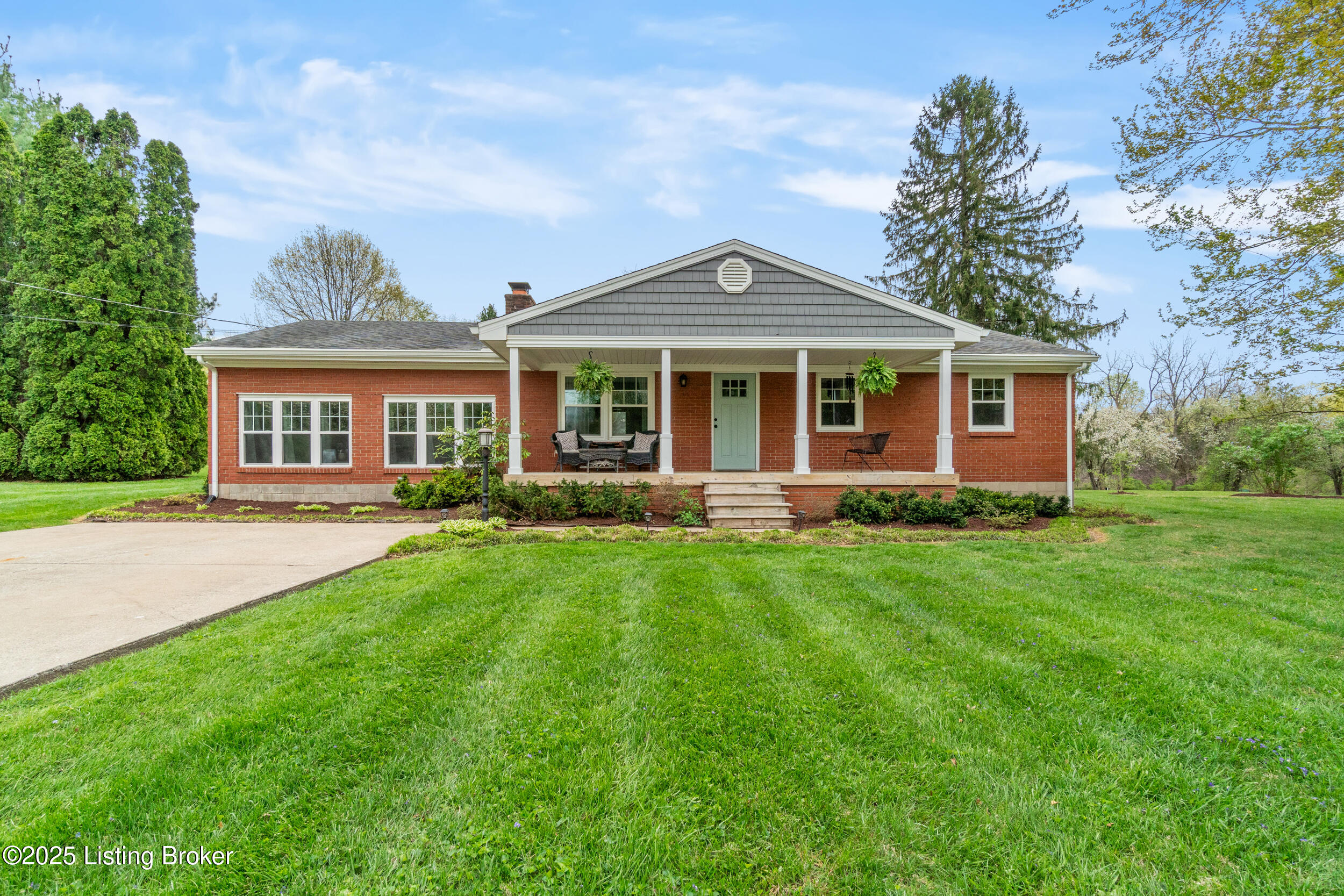 8112 Welsh Rd