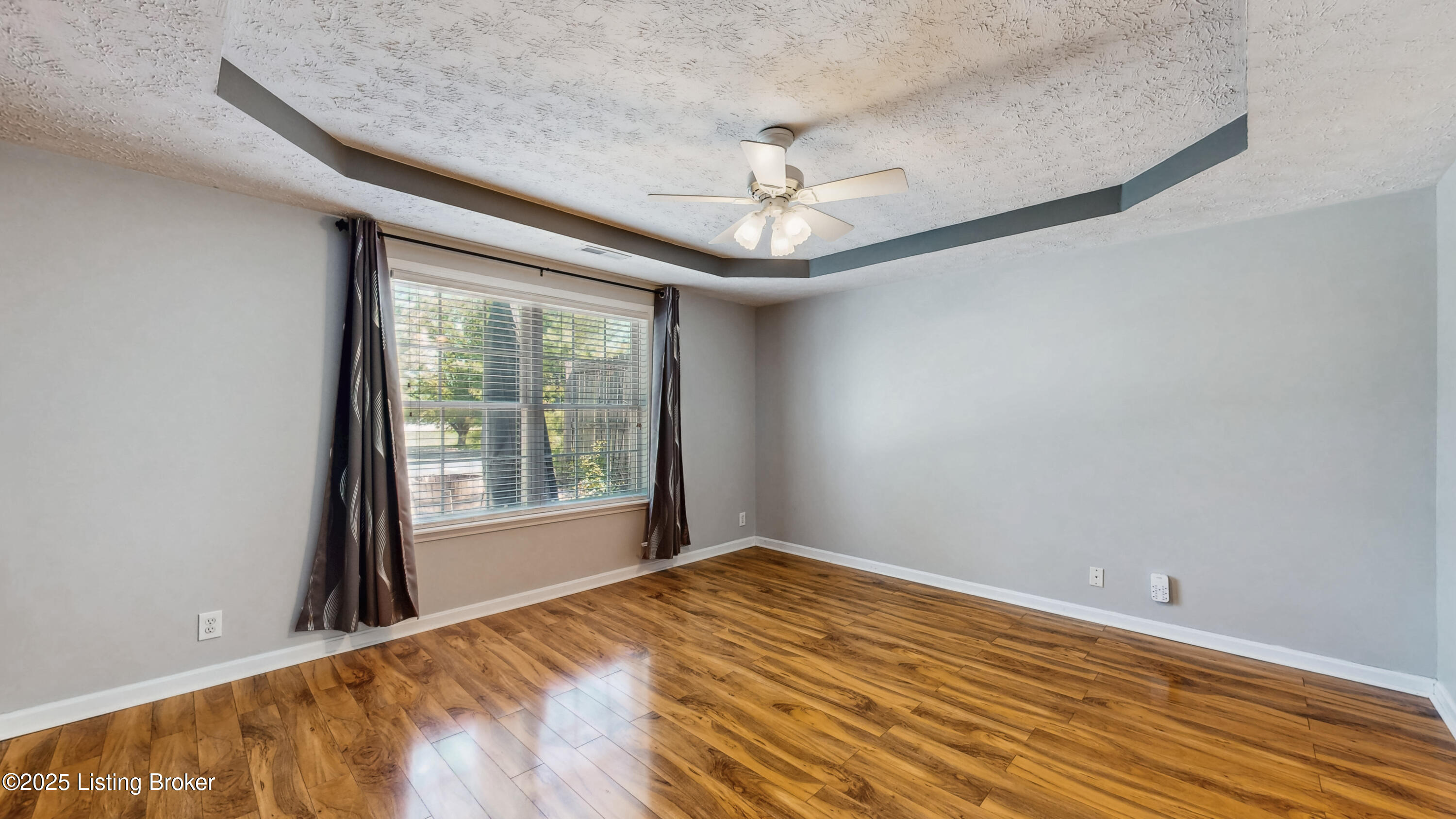 12388 Spring Leaf Ct