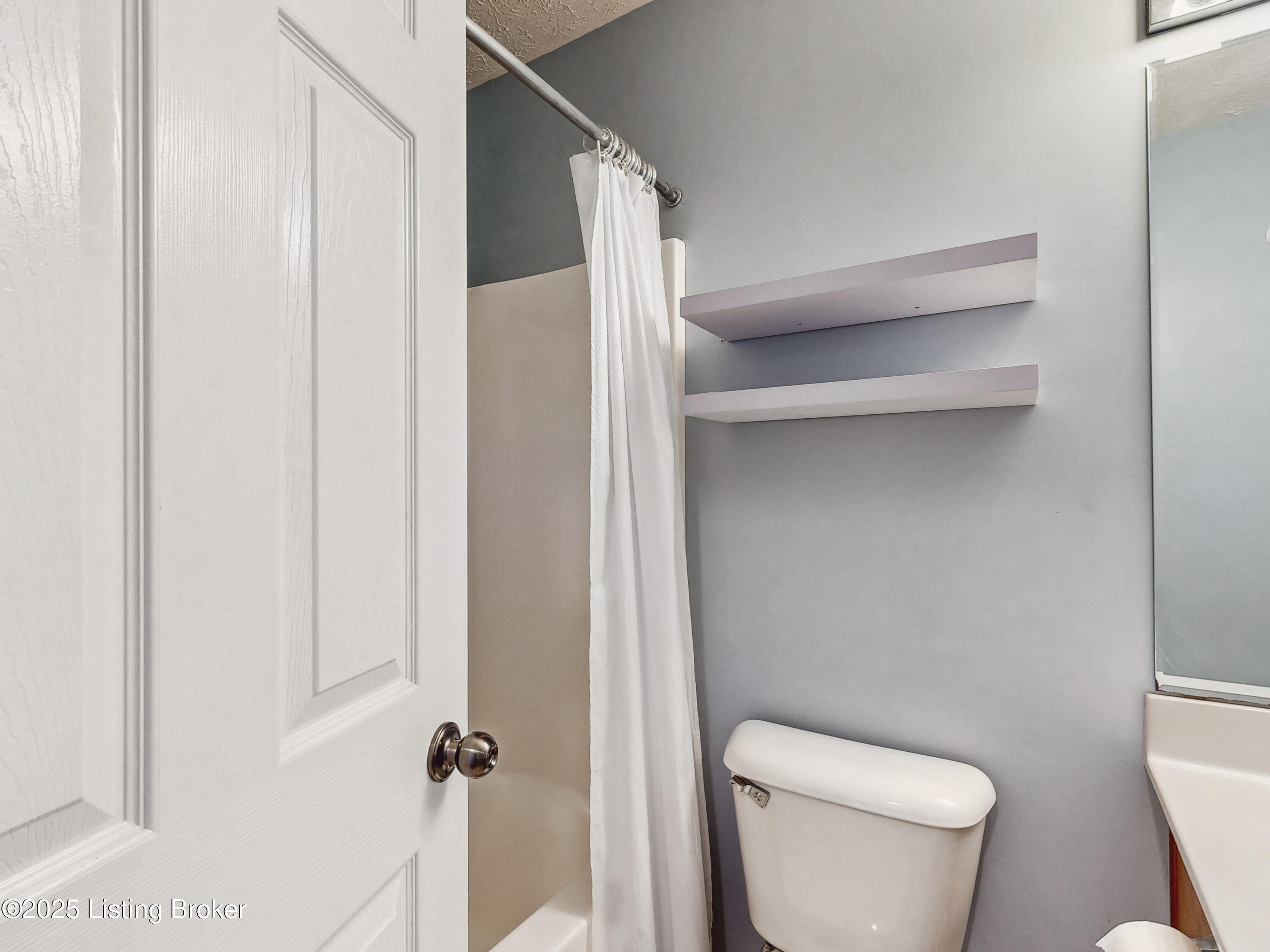 12388 Spring Leaf Ct
