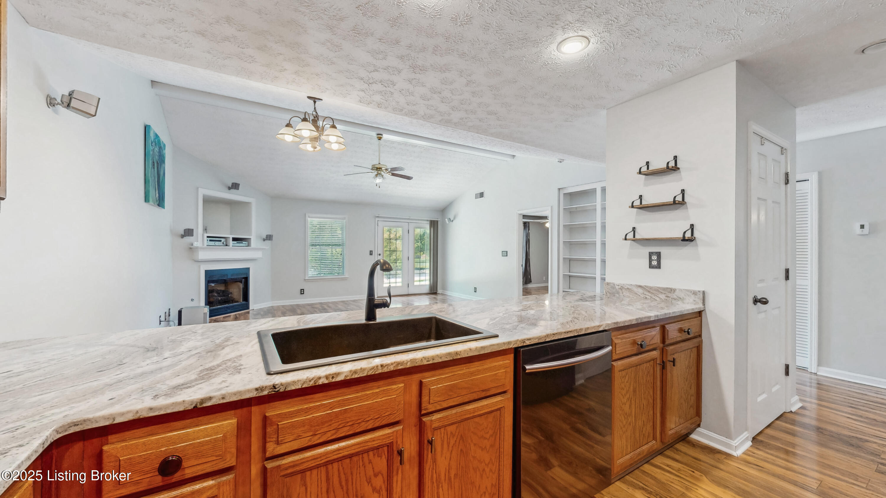 12388 Spring Leaf Ct