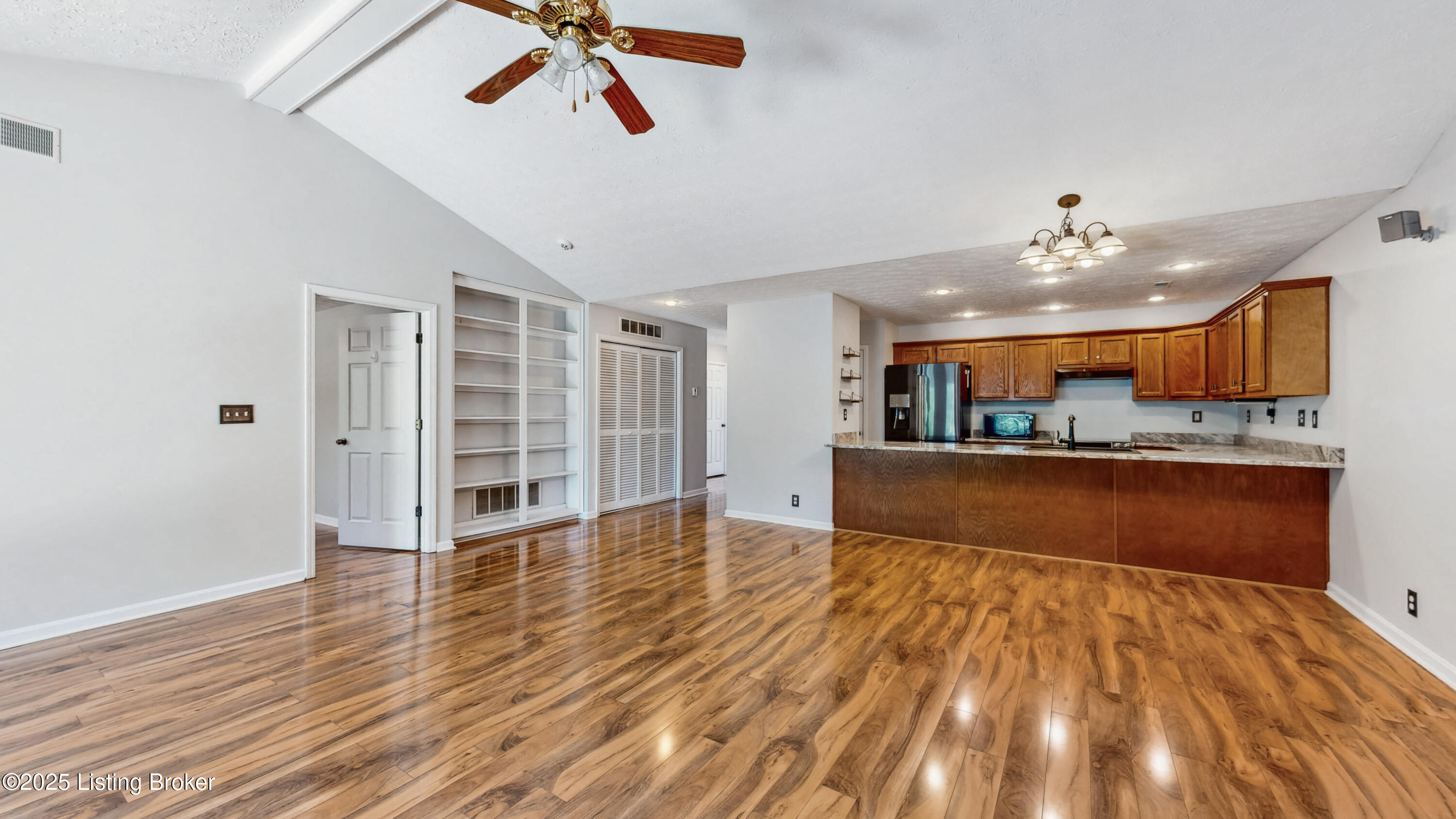 12388 Spring Leaf Ct