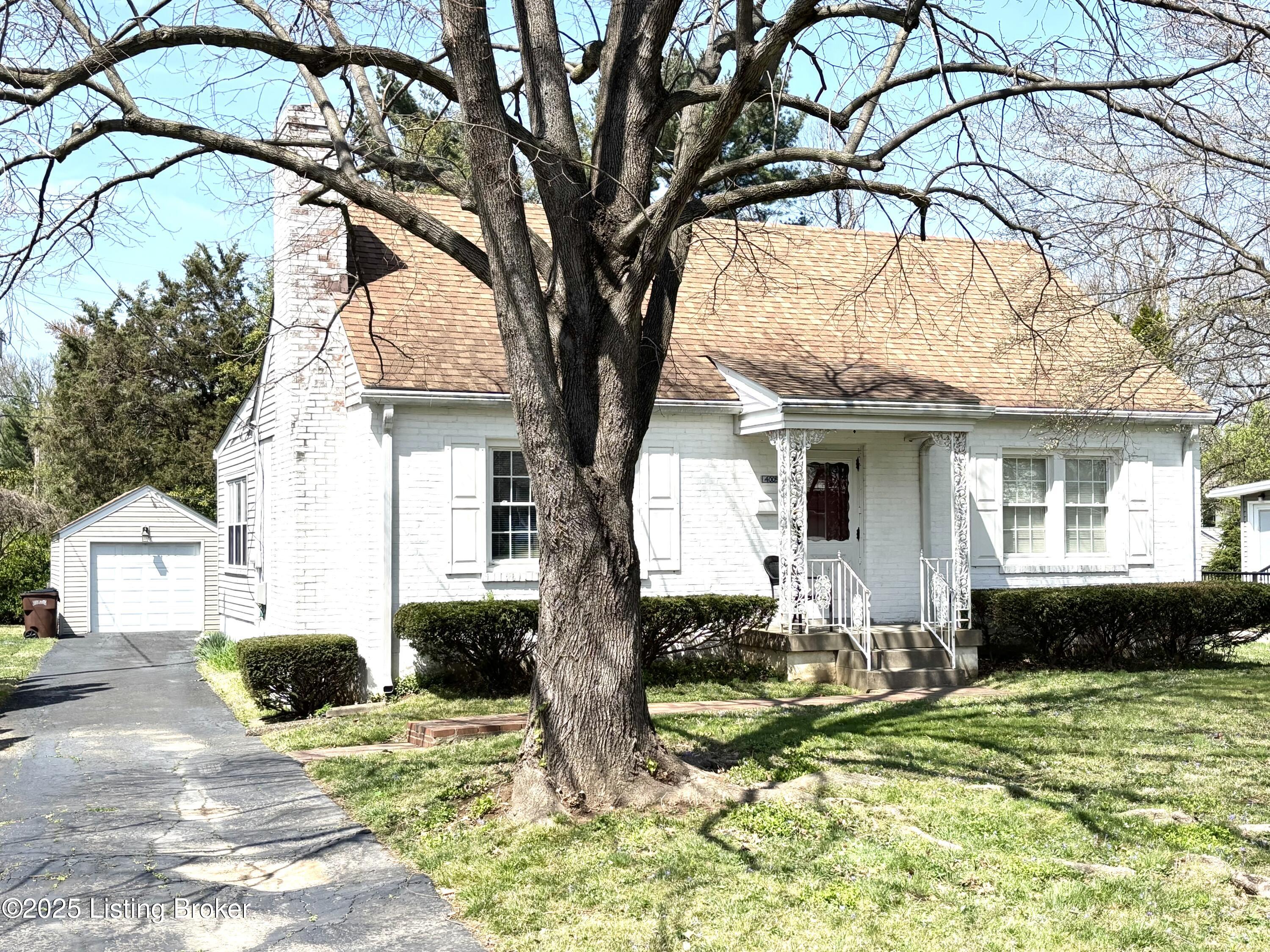 4005 Elmwood Ave