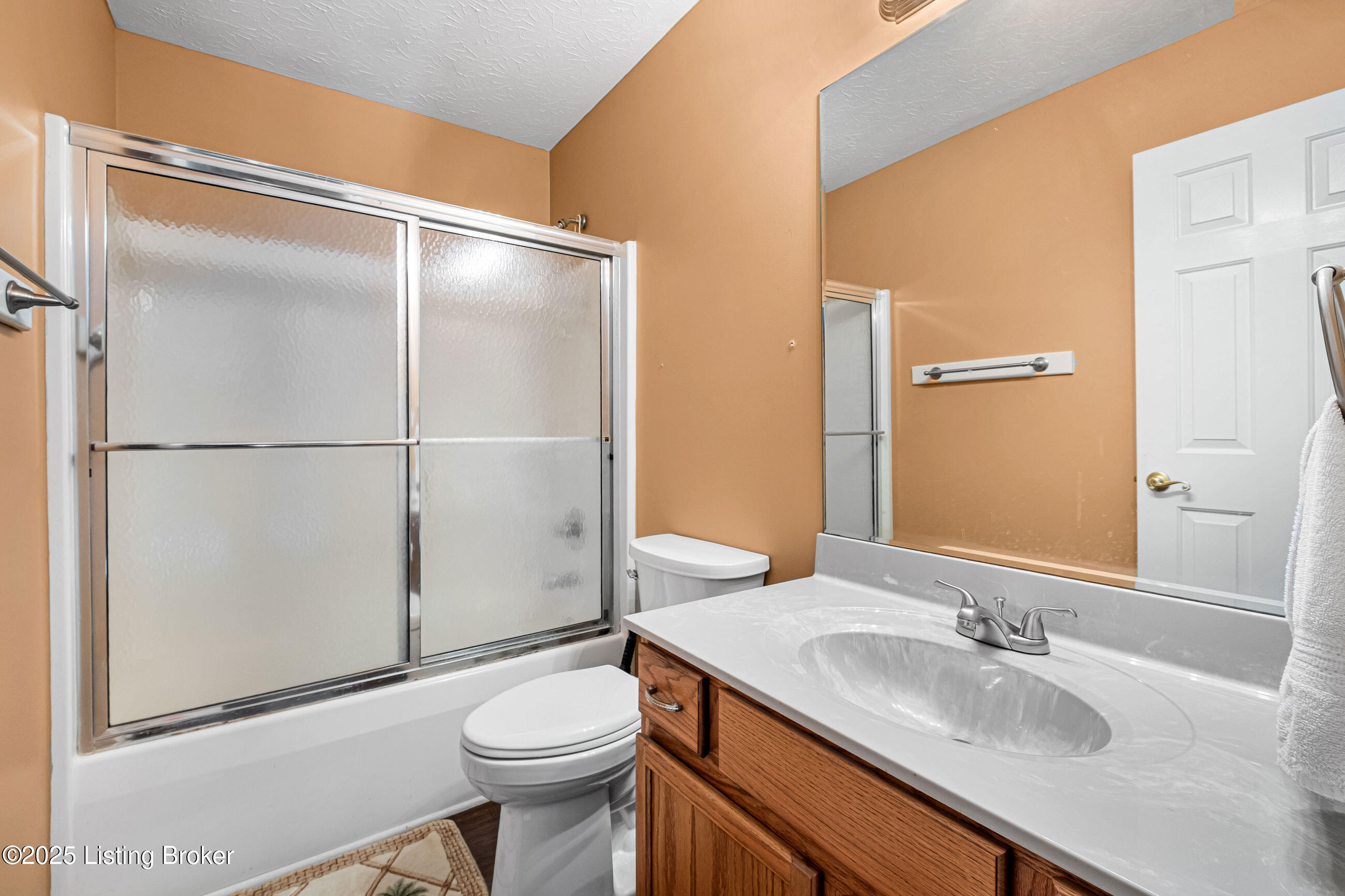 9100 Auburn Woods Ct