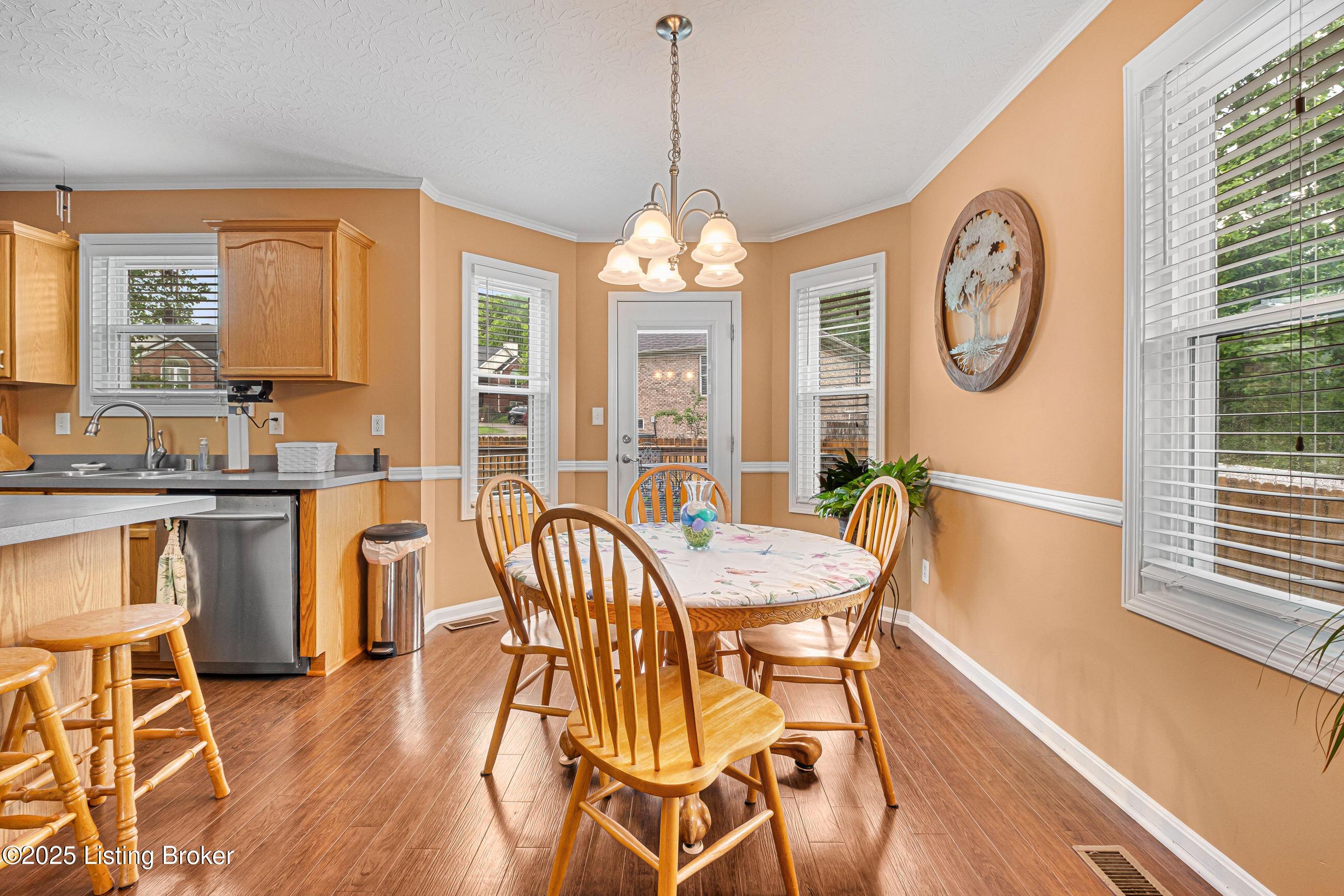 9100 Auburn Woods Ct