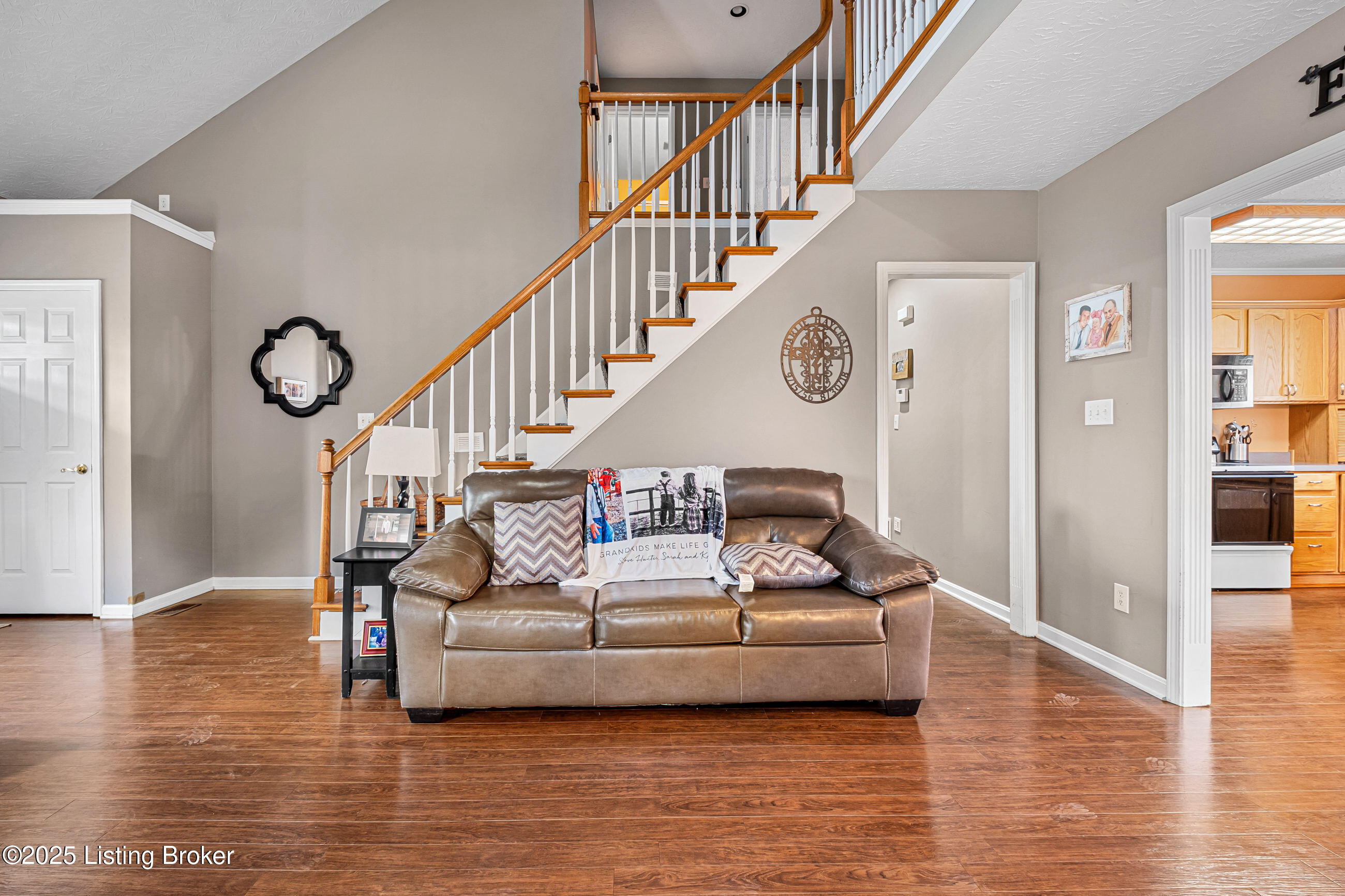 9100 Auburn Woods Ct