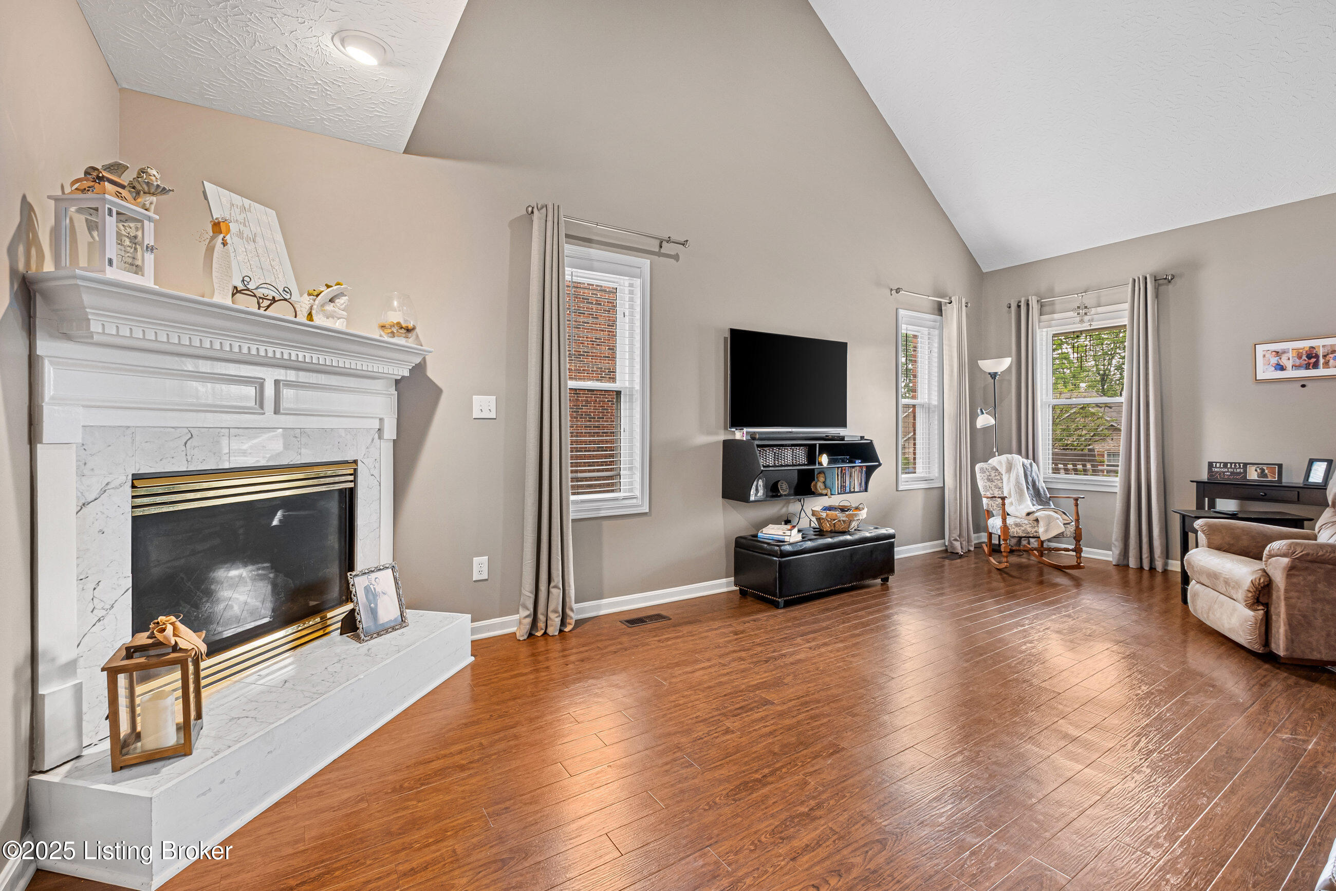 9100 Auburn Woods Ct