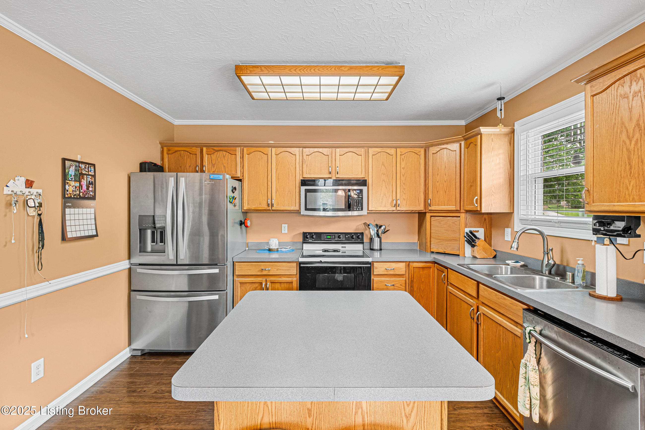 9100 Auburn Woods Ct