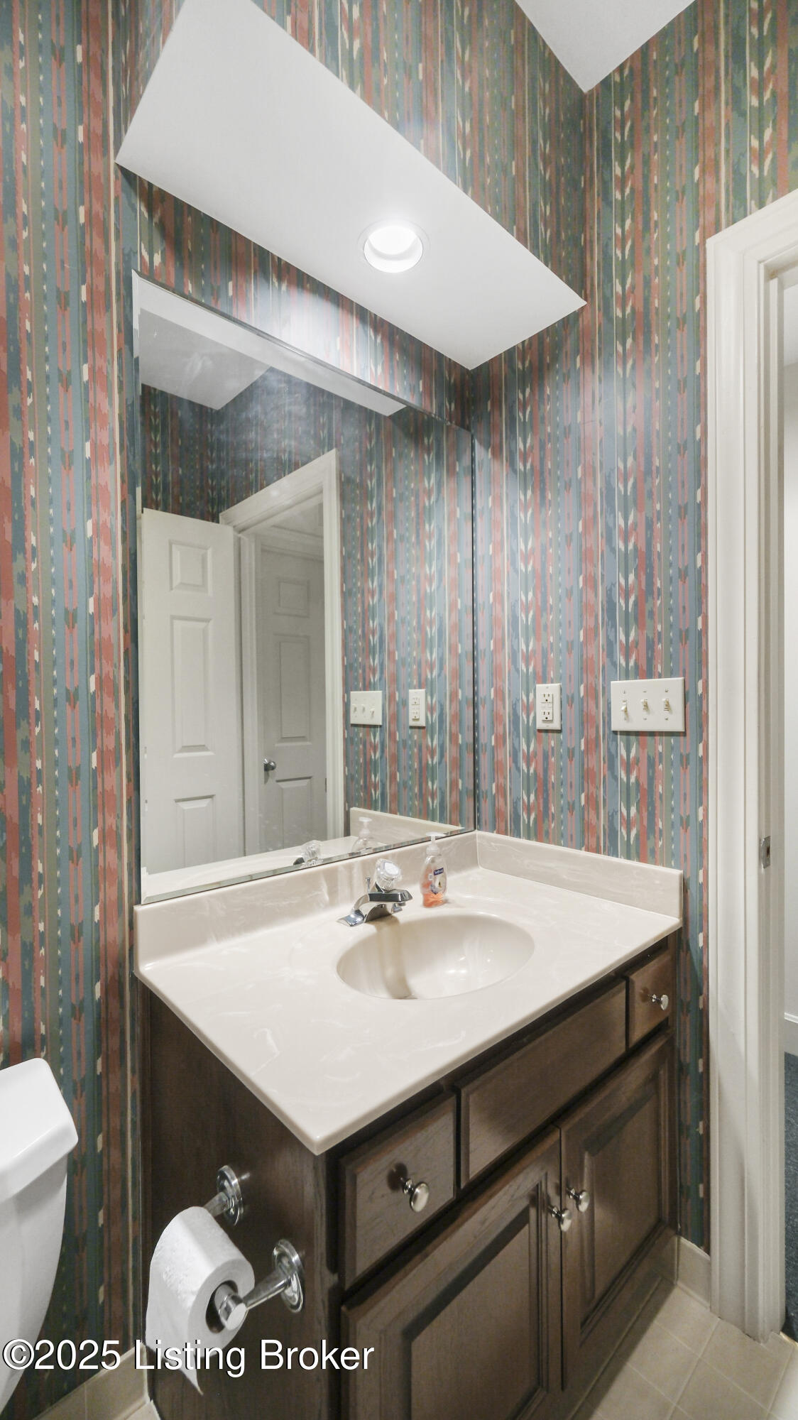 6617 Harrods View Cir