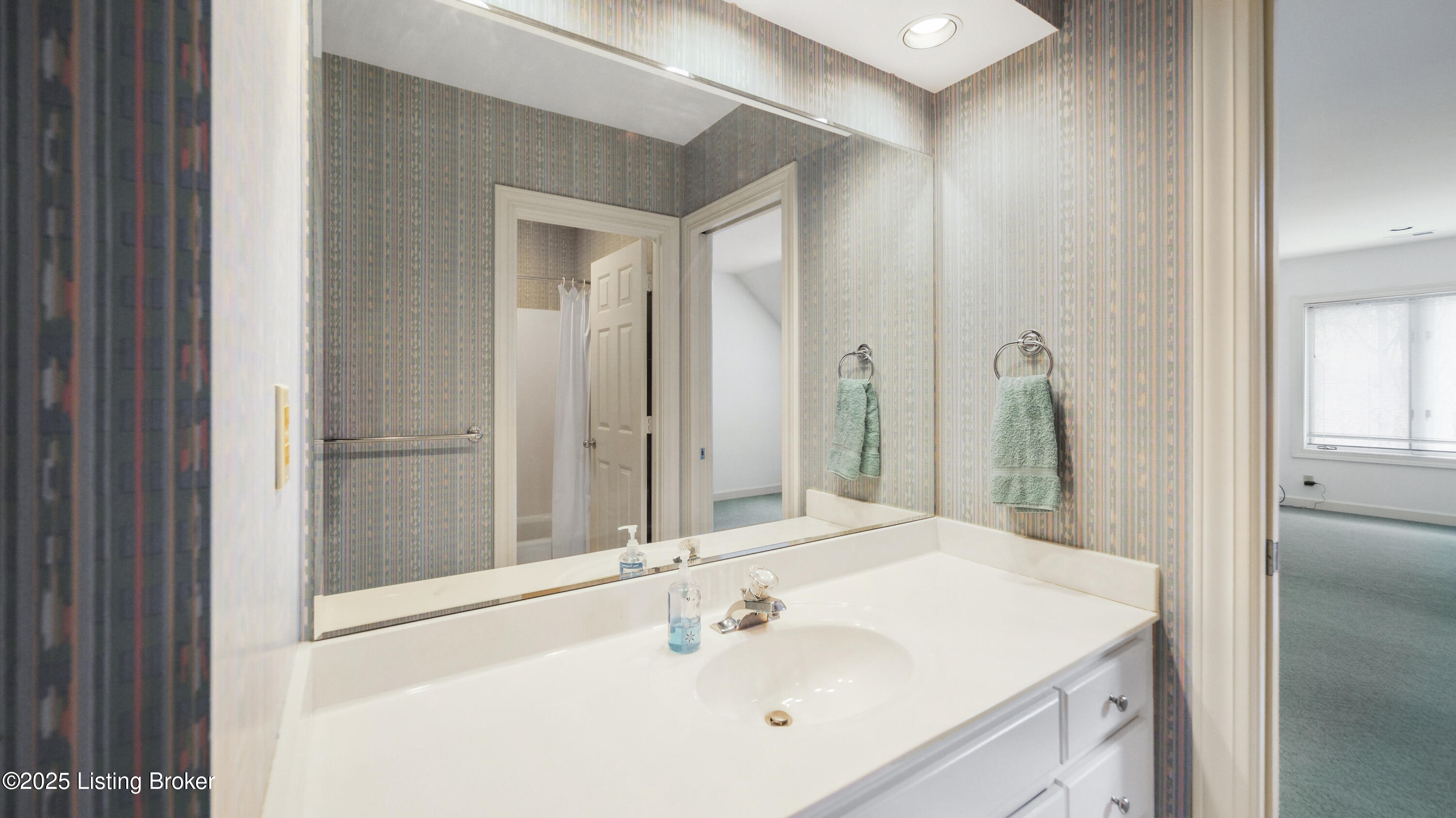 6617 Harrods View Cir