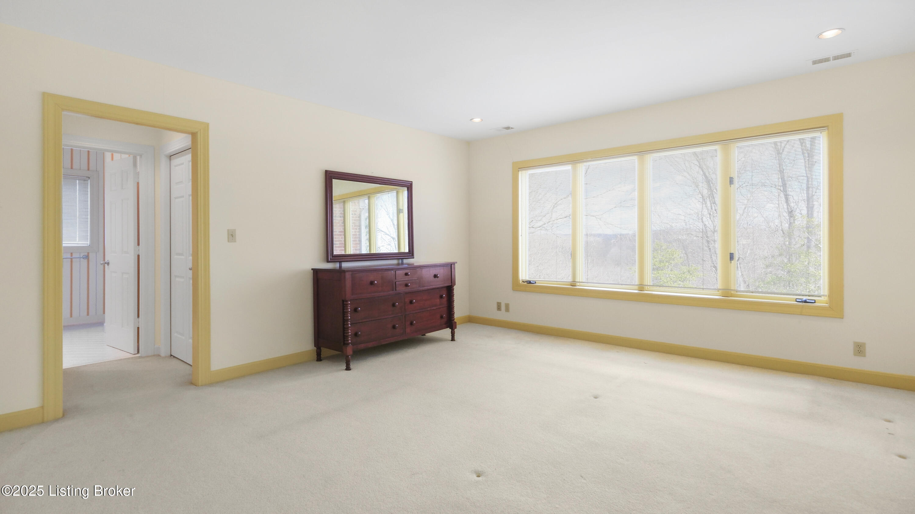 6617 Harrods View Cir