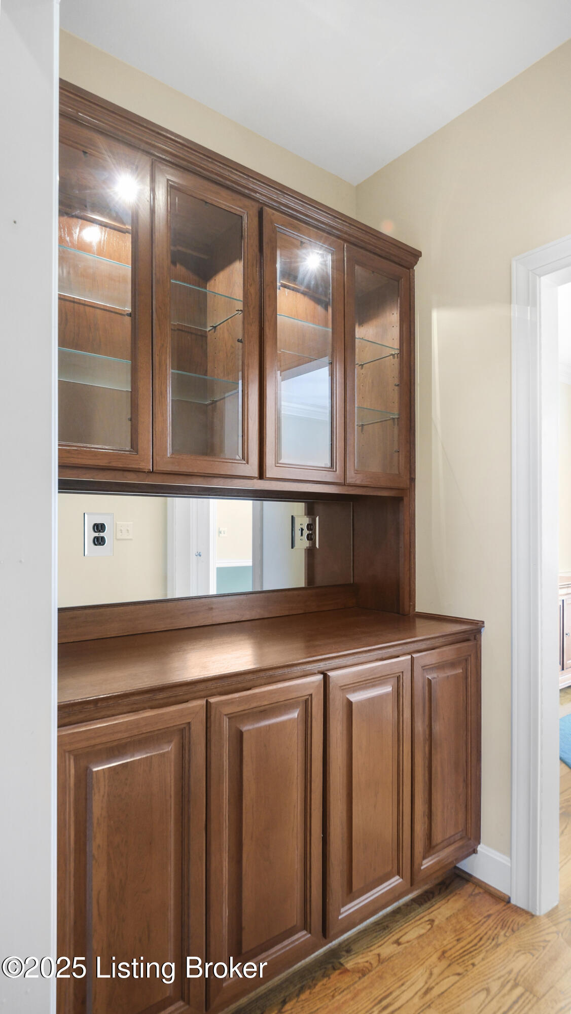 6617 Harrods View Cir