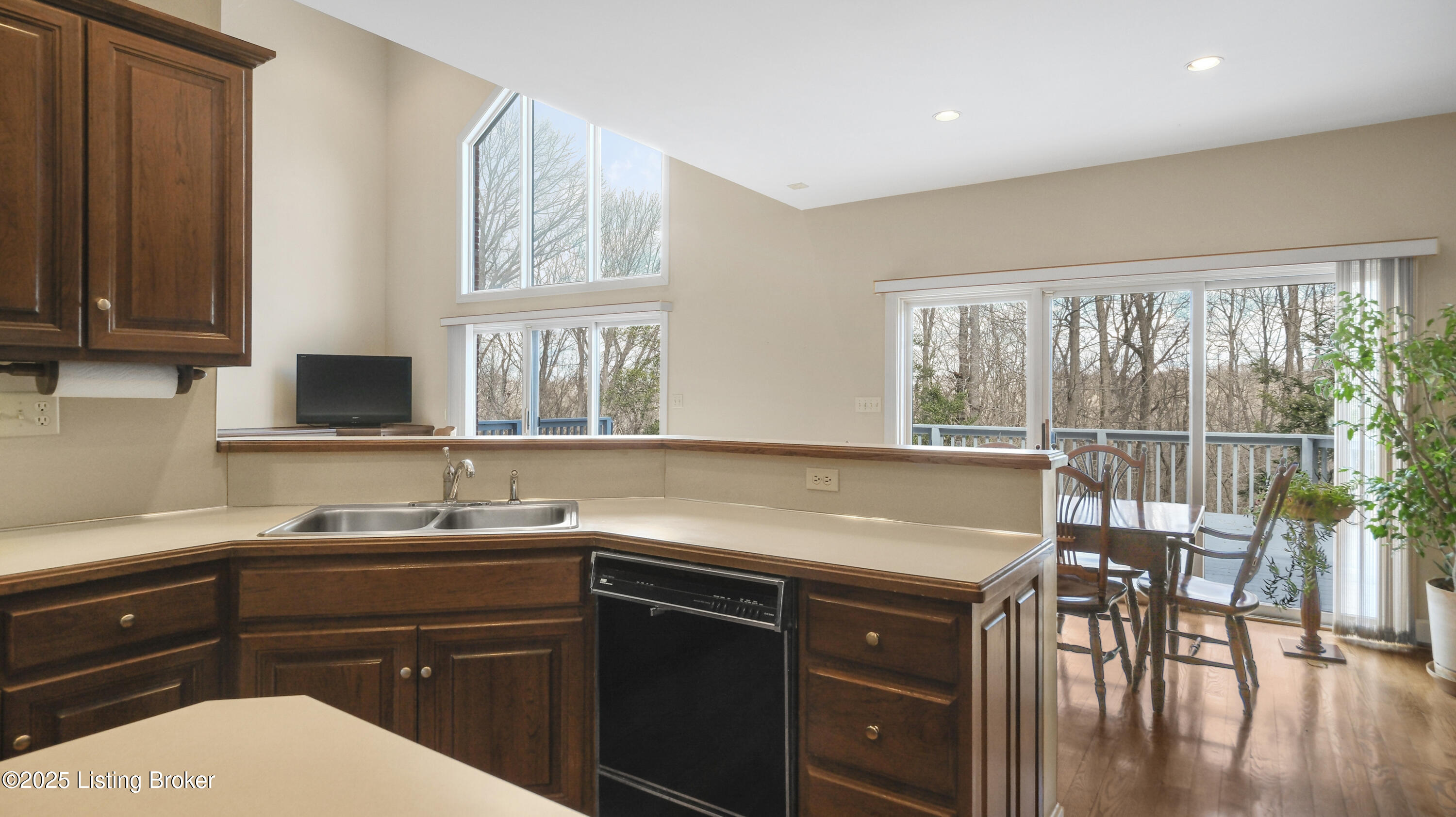 6617 Harrods View Cir