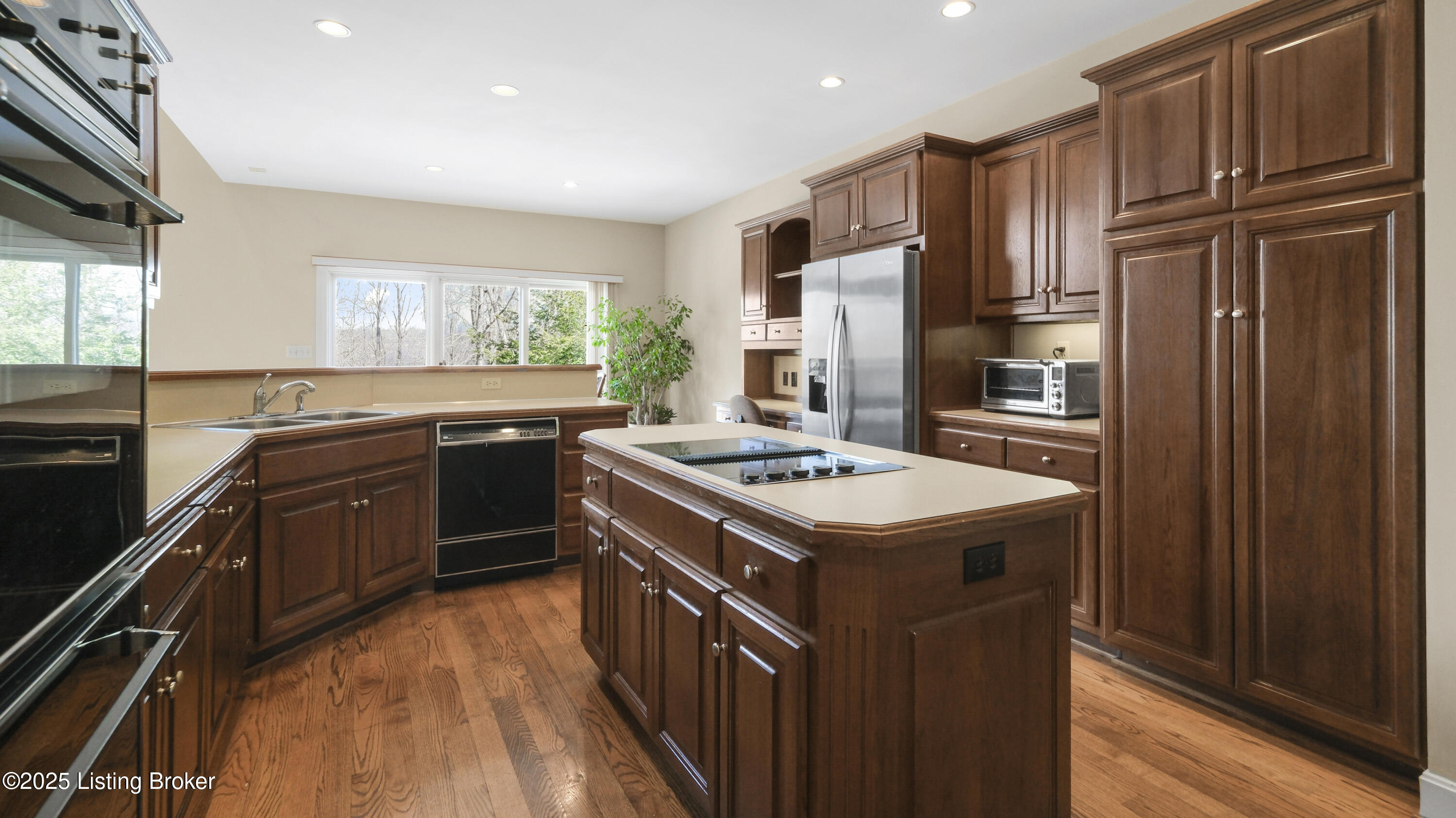 6617 Harrods View Cir