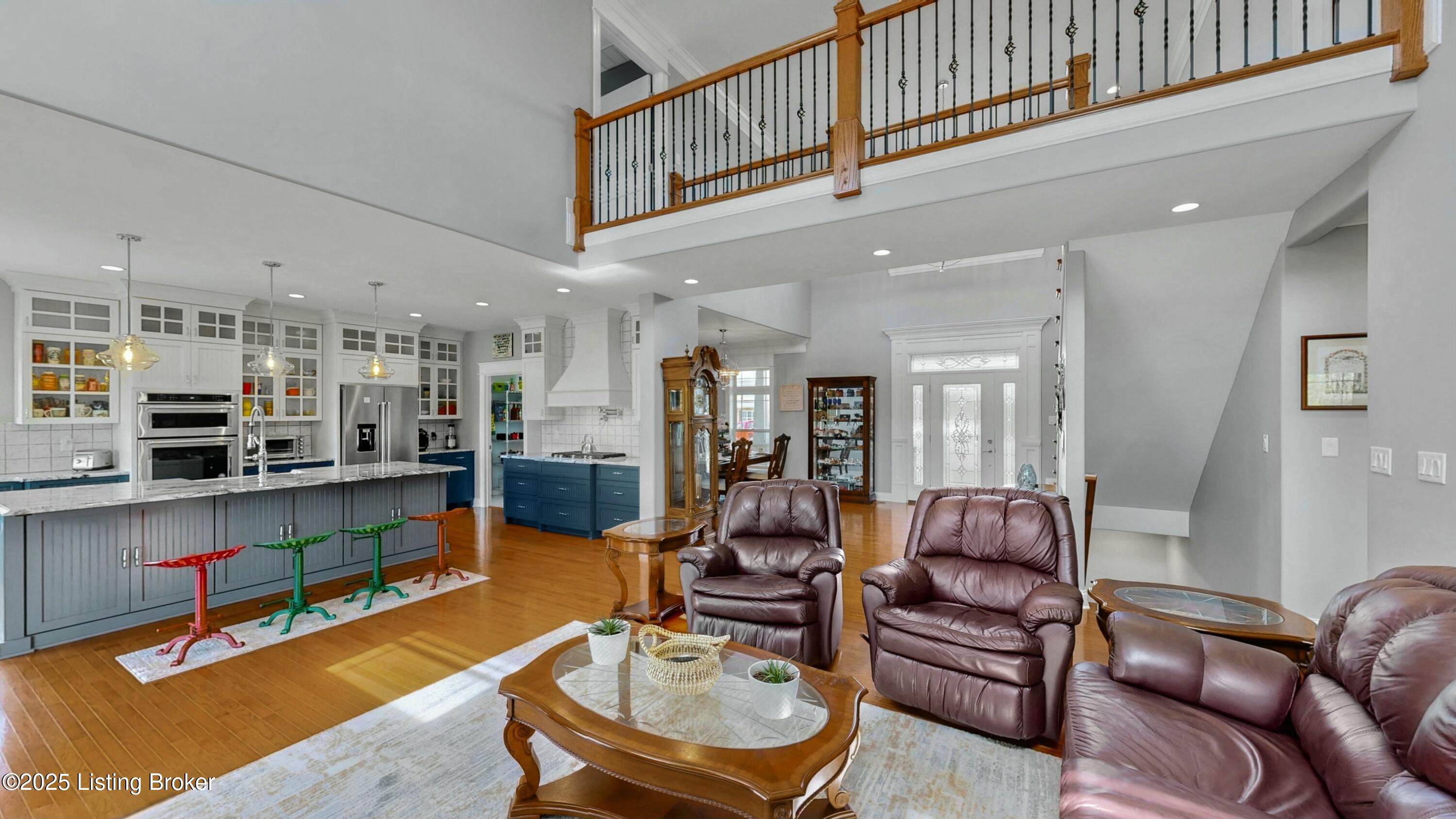 8026 Wooded Ridge Dr