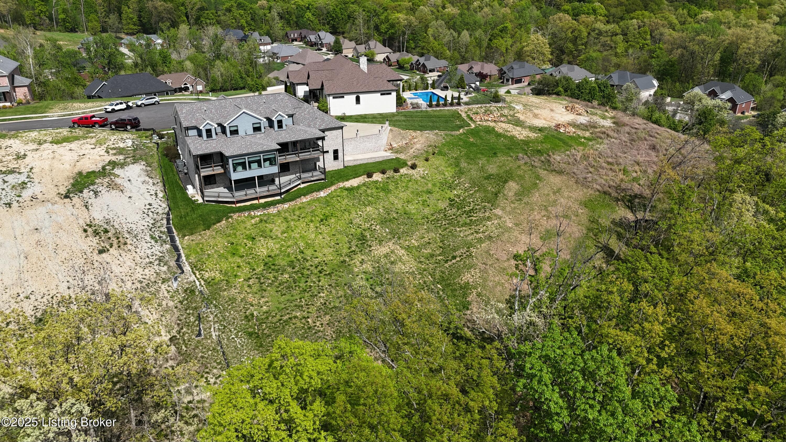 8026 Wooded Ridge Dr