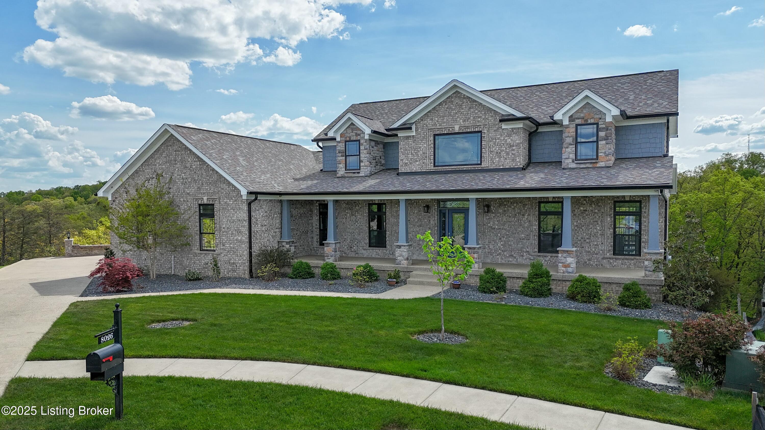 8026 Wooded Ridge Dr