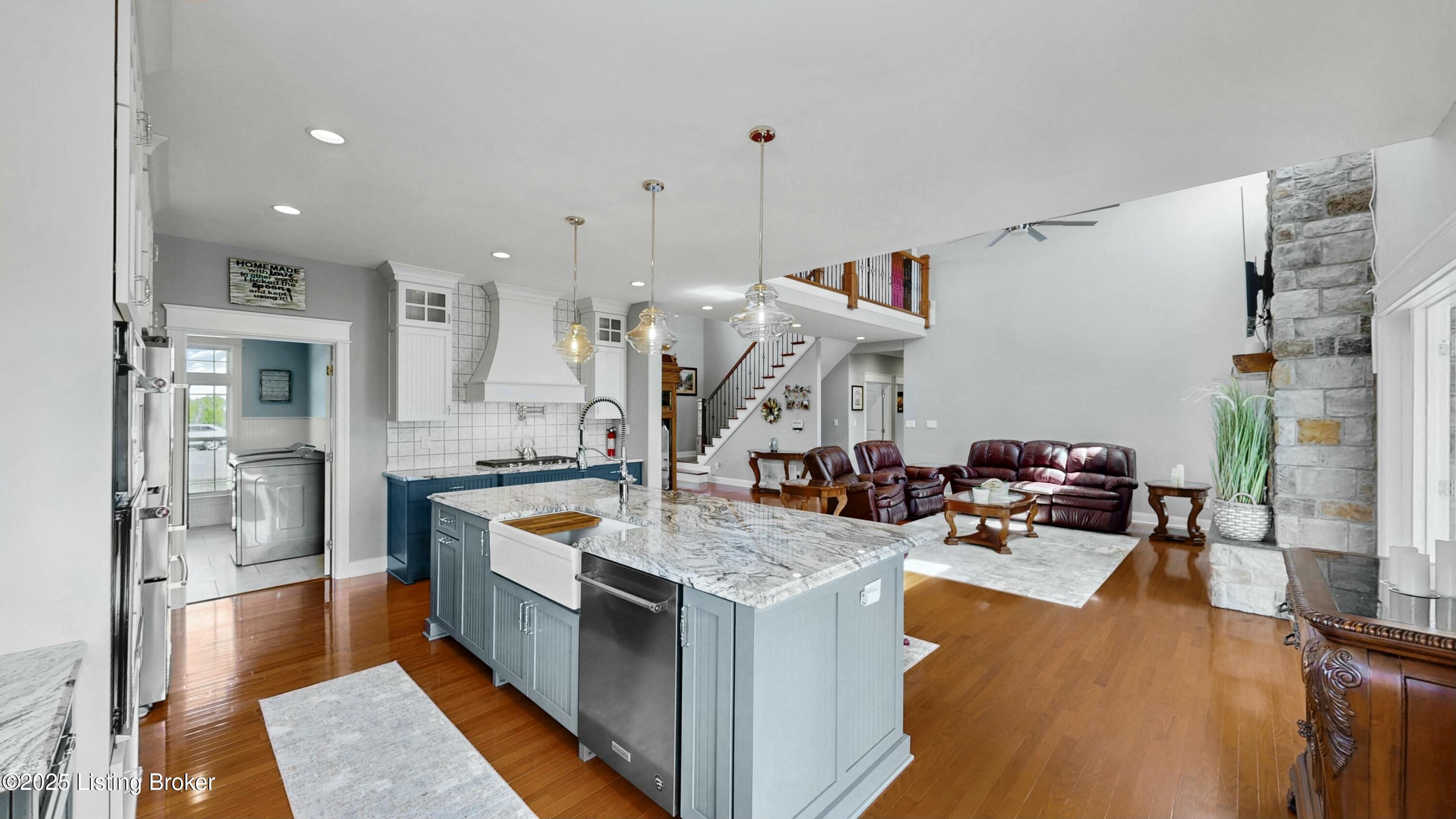 8026 Wooded Ridge Dr