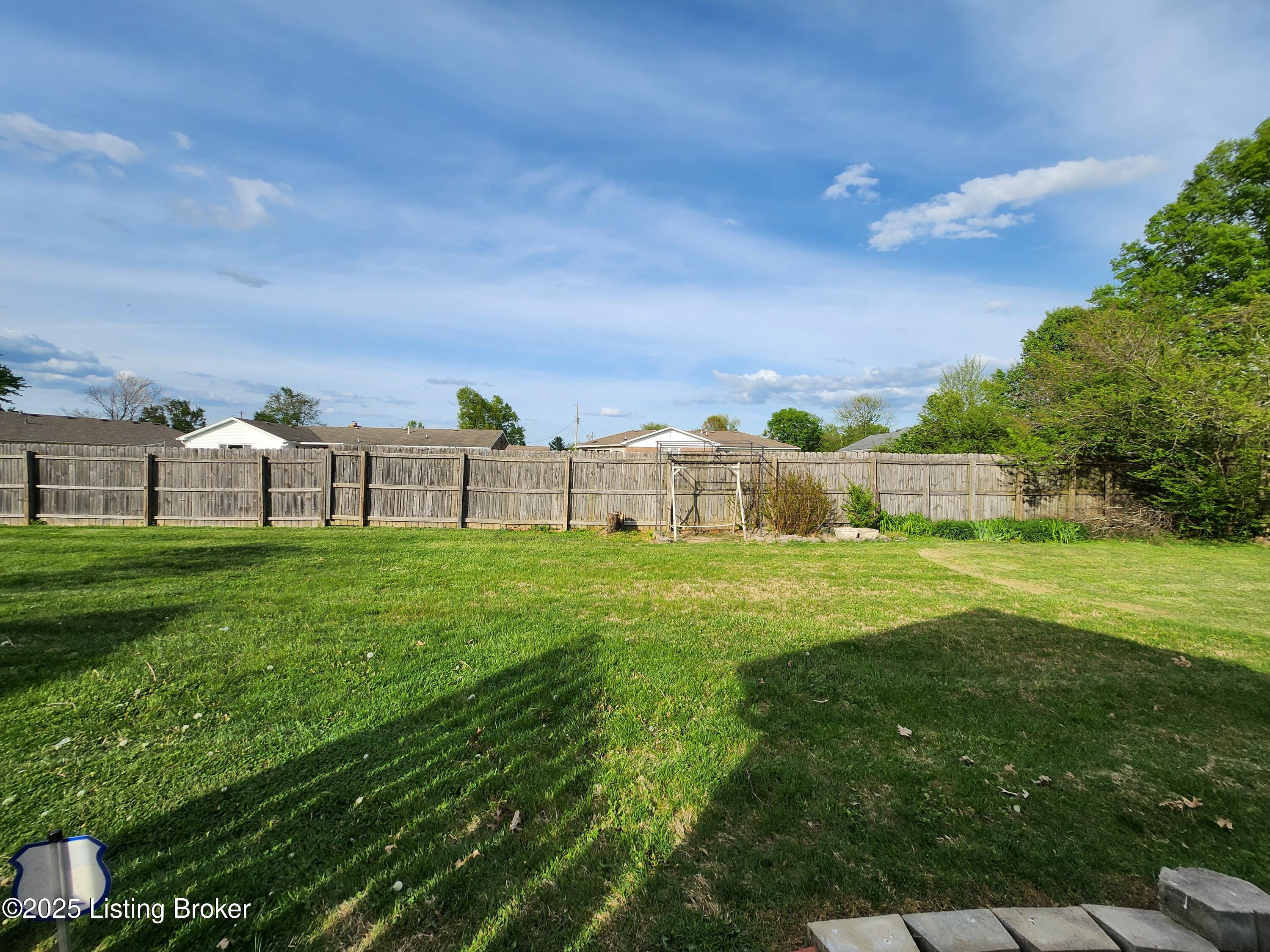 142 Flintstone Ct