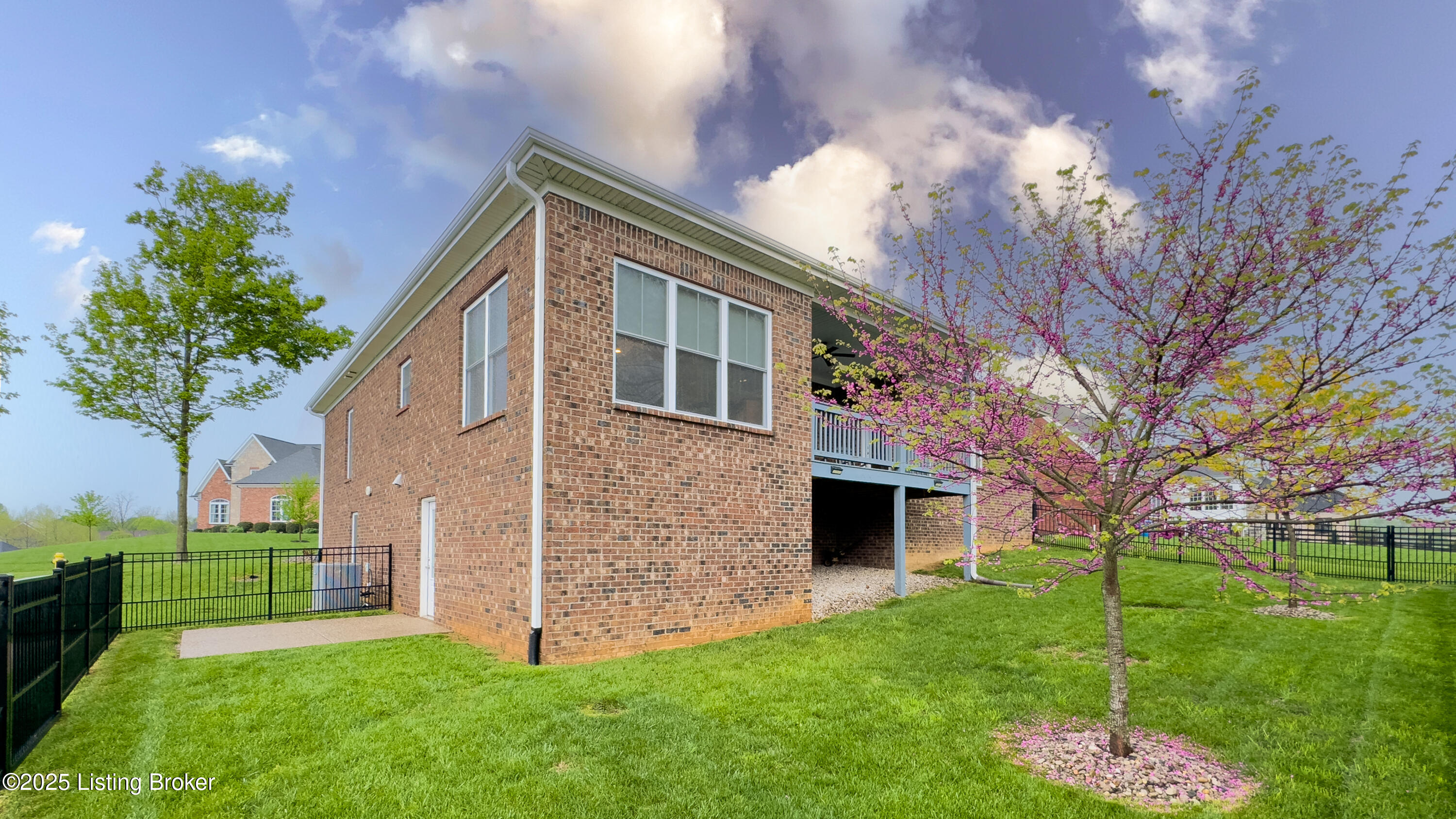 13008 Vista Dr