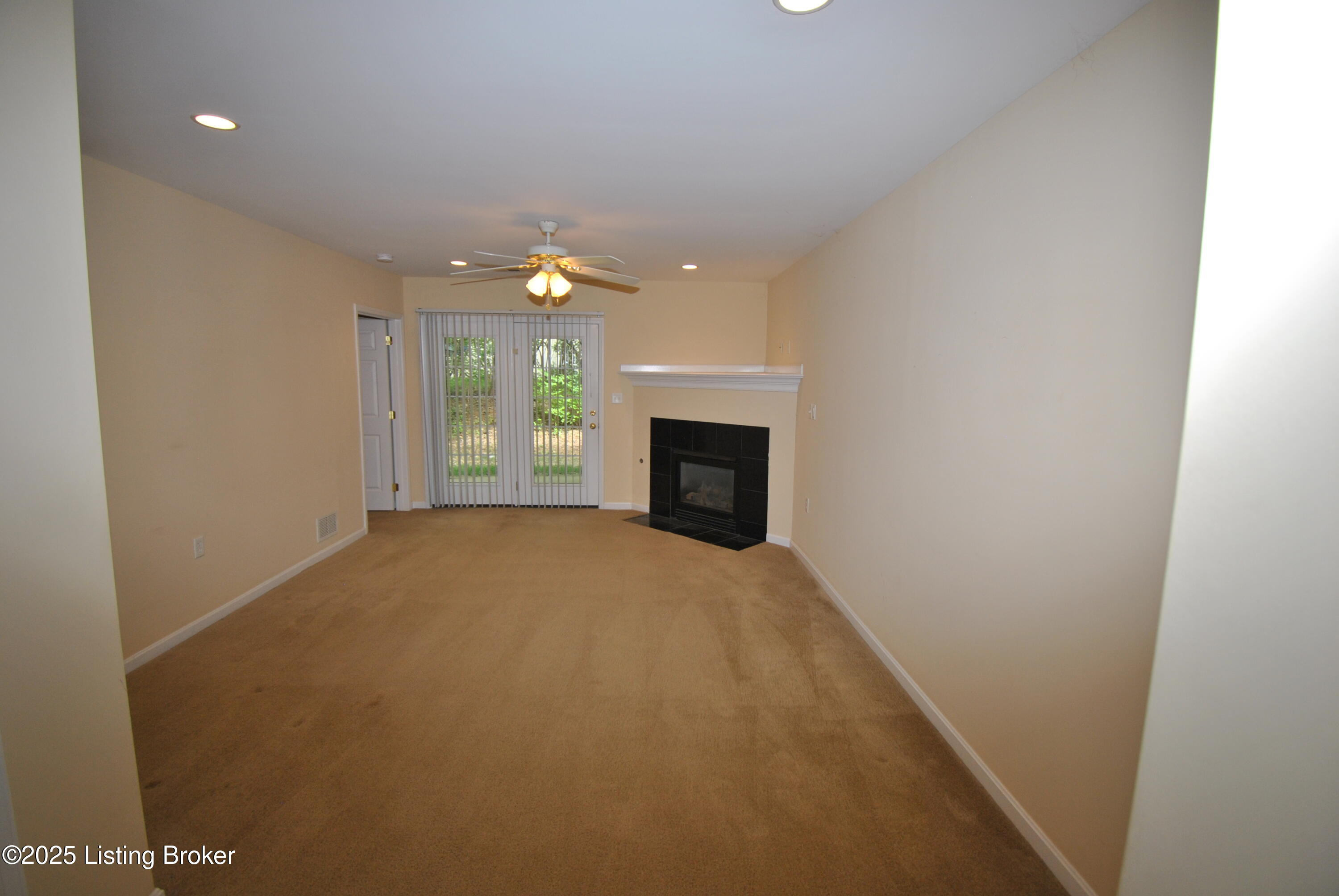9312 Pine Lake Dr UNIT 102