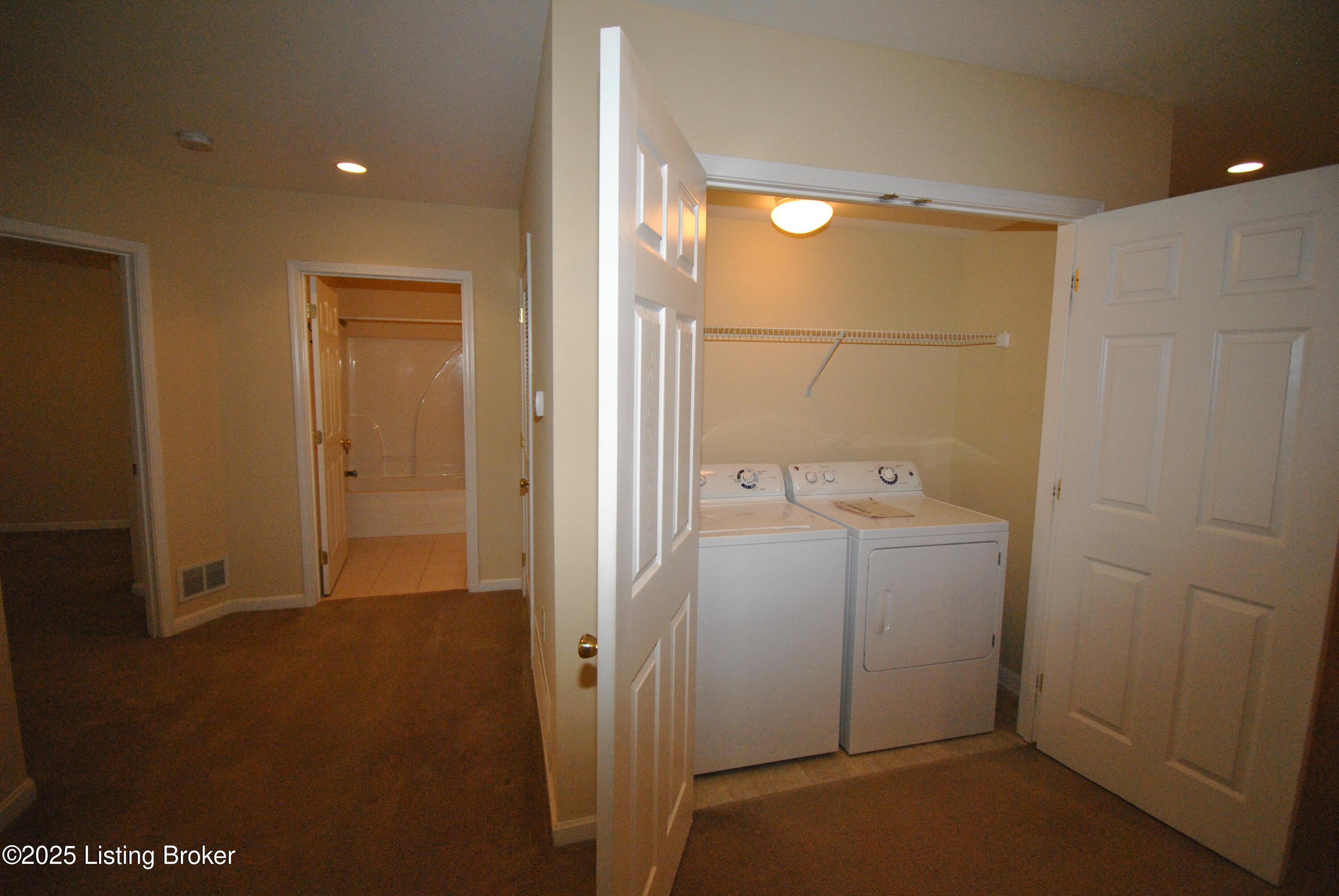 9312 Pine Lake Dr UNIT 102