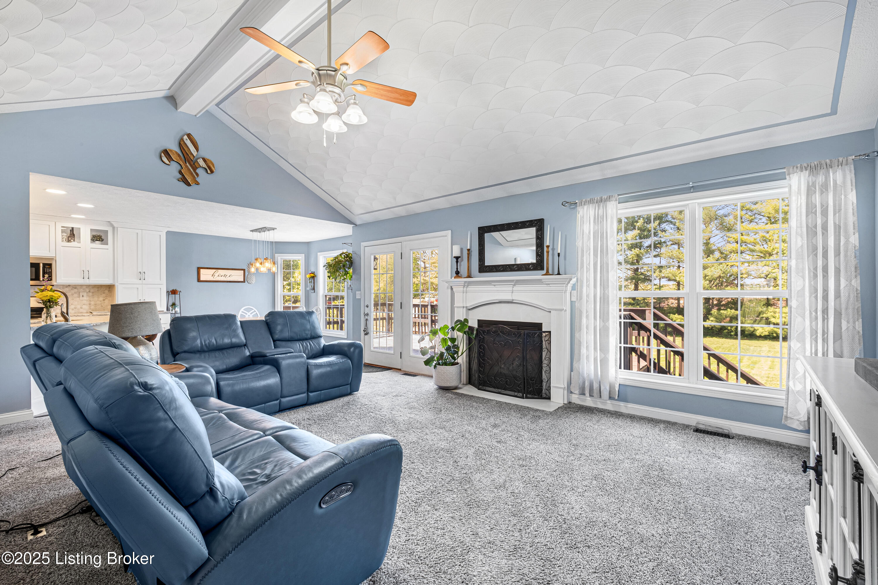 284 Saratoga Way