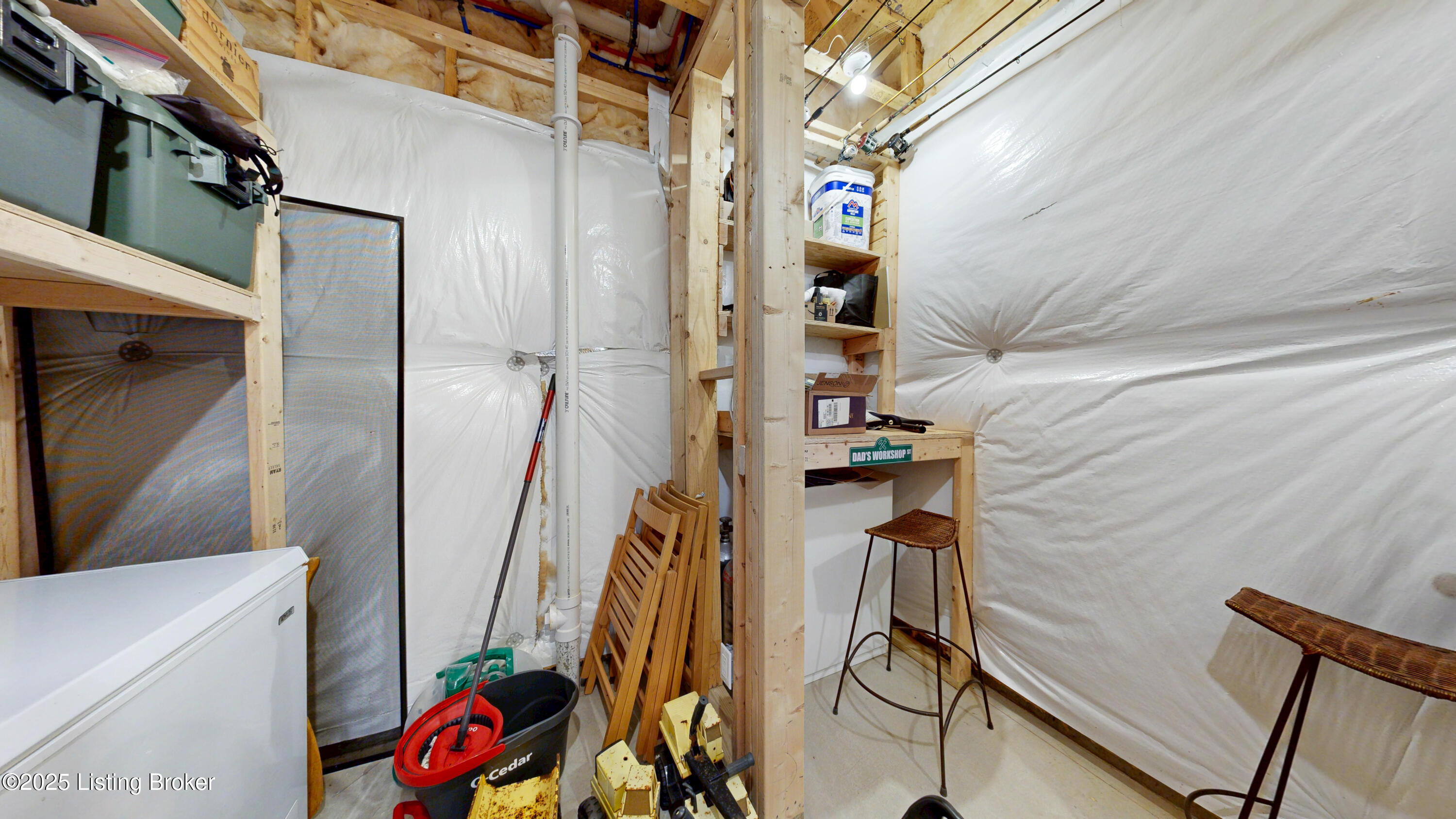 741 Dehart Ln
