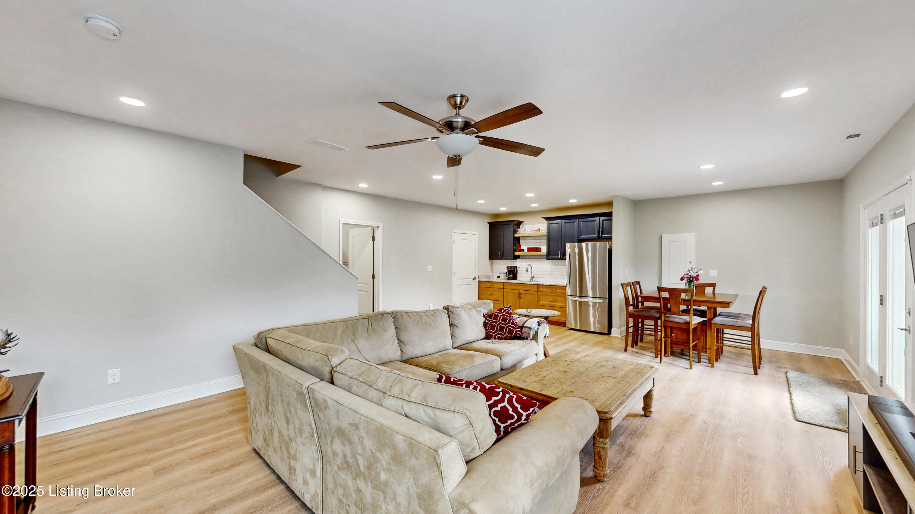741 Dehart Ln