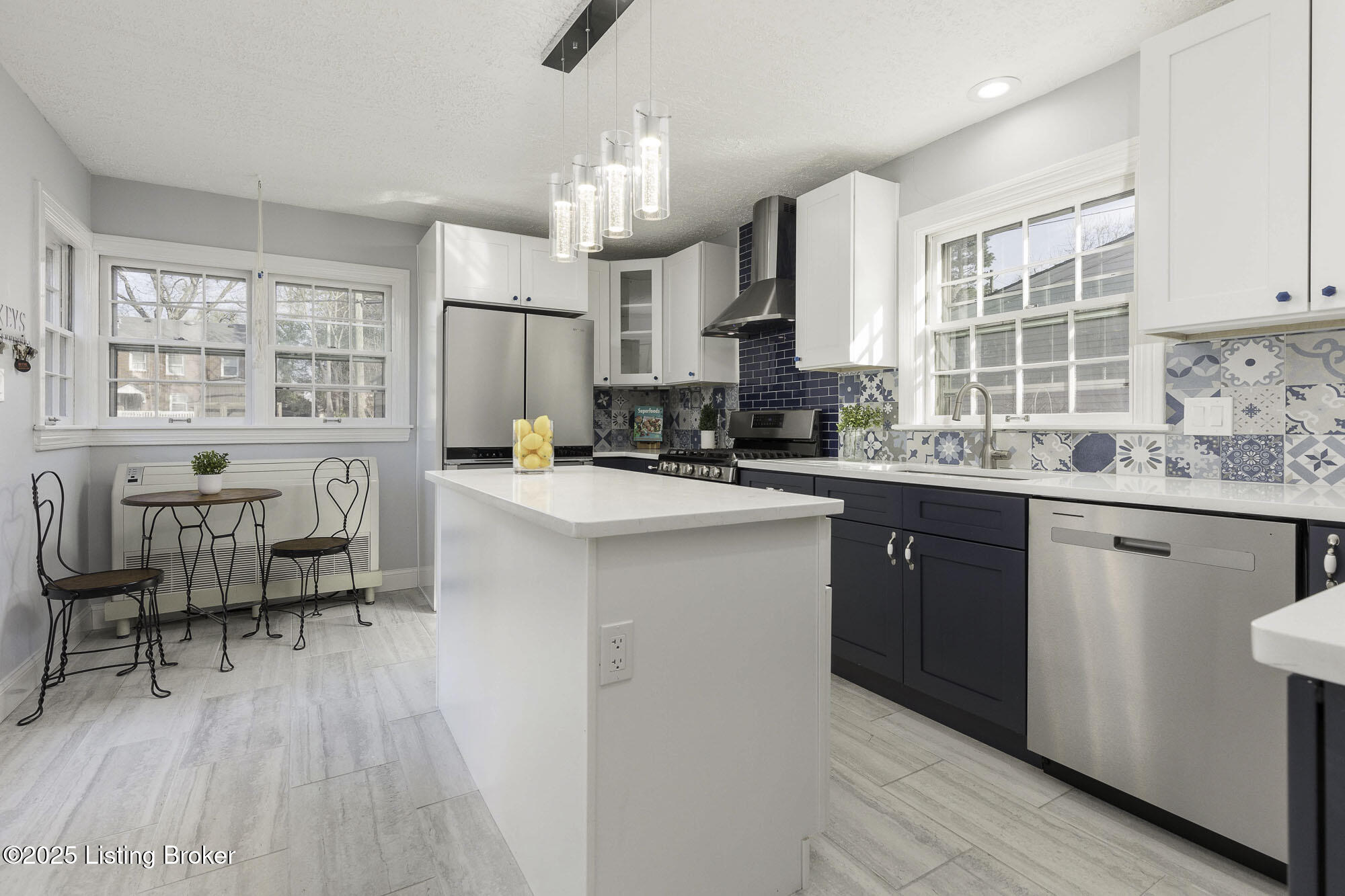 1211 Falcon Dr