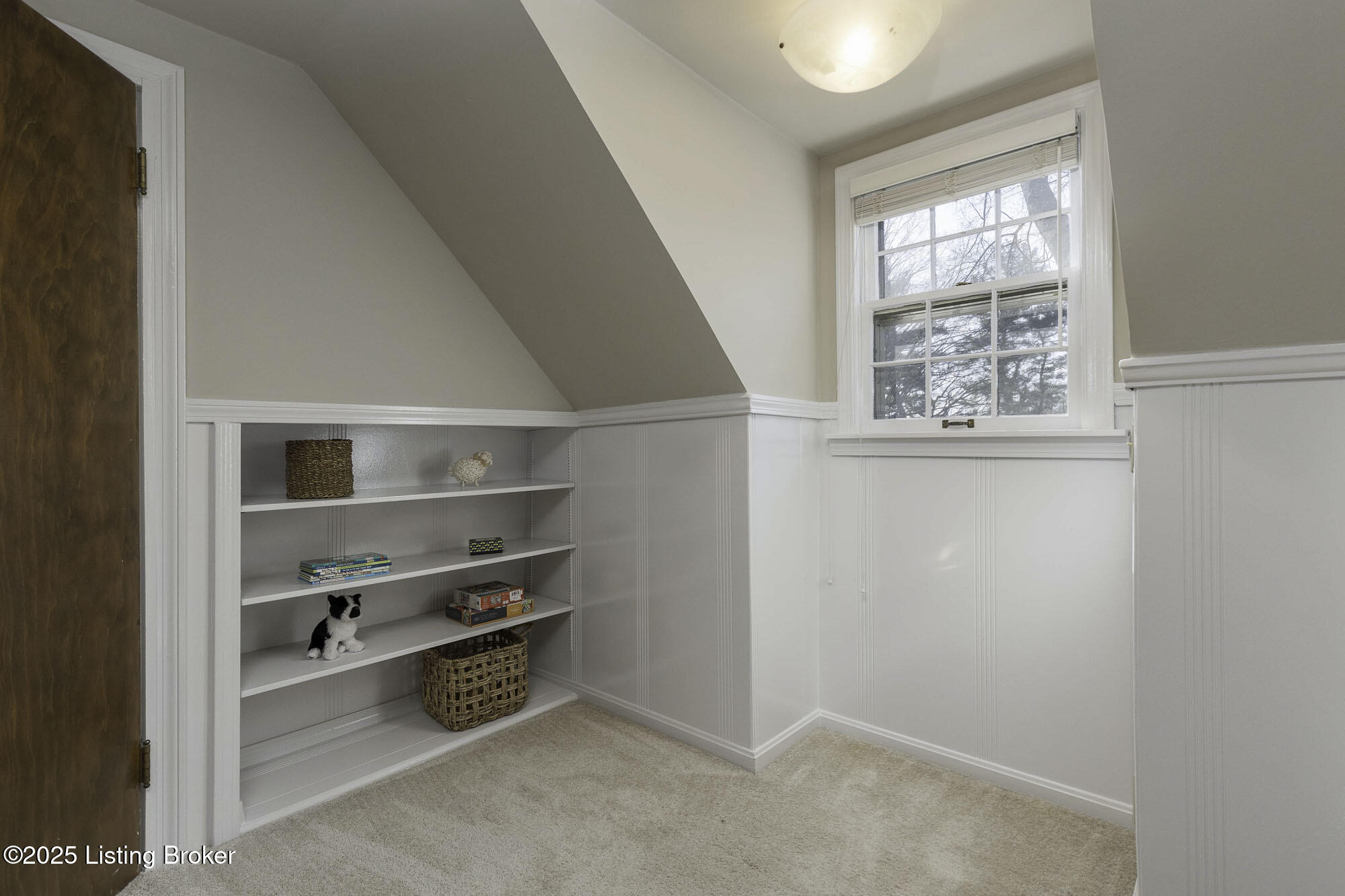 1211 Falcon Dr