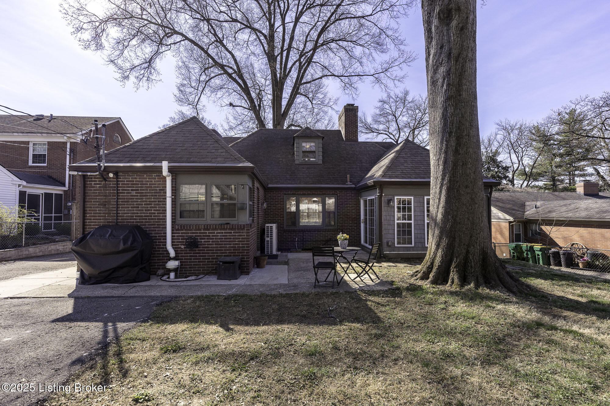 1211 Falcon Dr